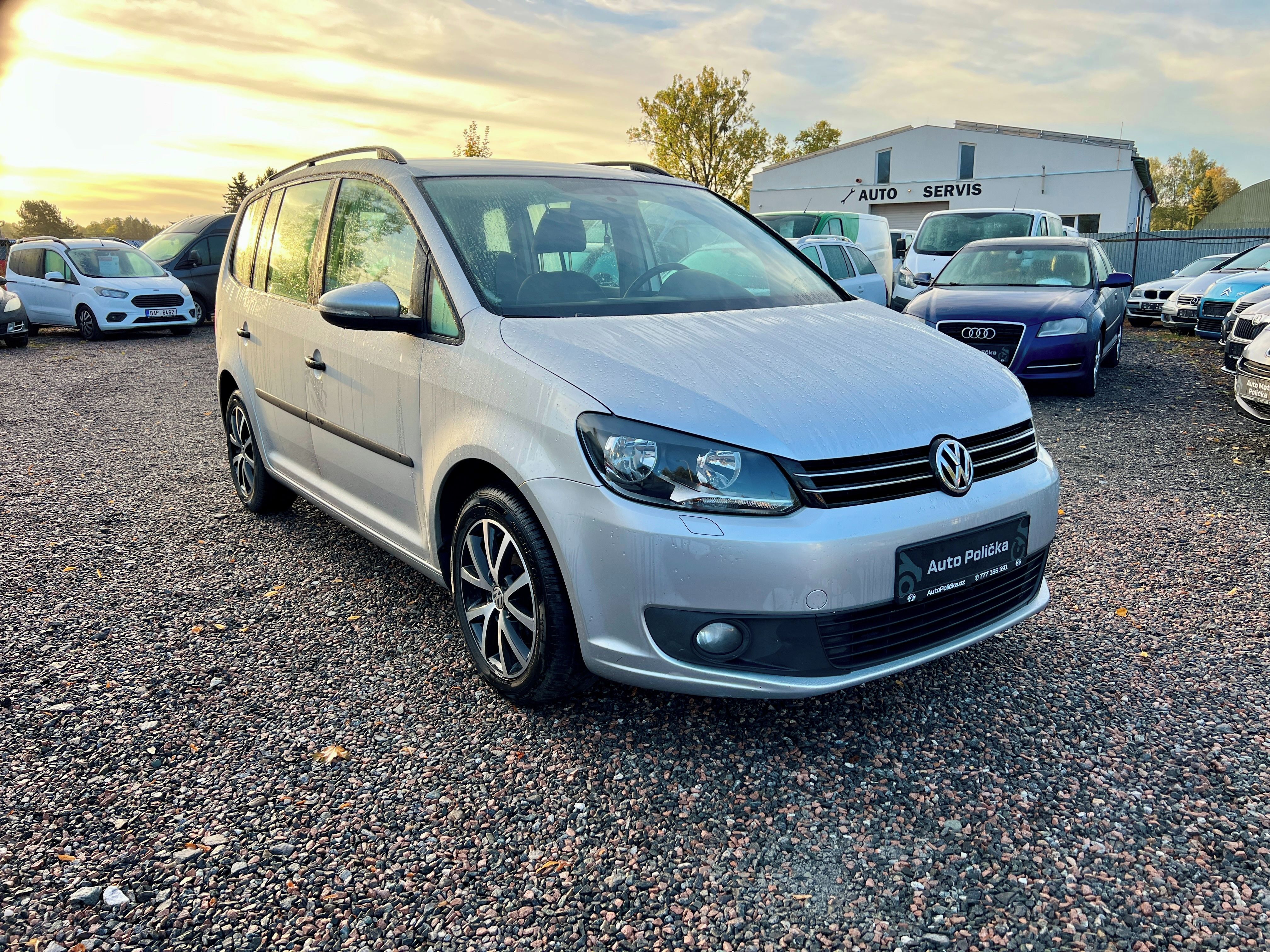 Volkswagen Touran, 1.6 TDI 77 kW DSG Servis,Stav - fotka 4