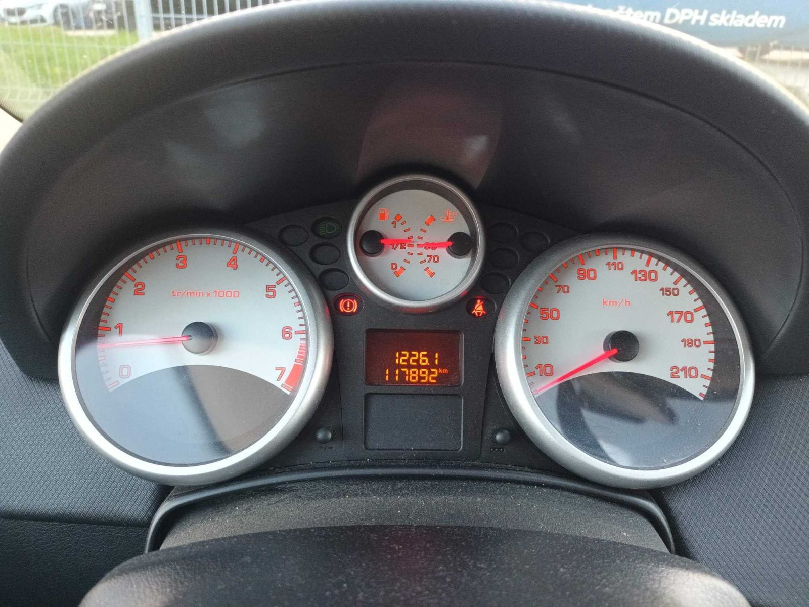 Peugeot 207, 1.4 VTi, jezdí výborně - fotka 3