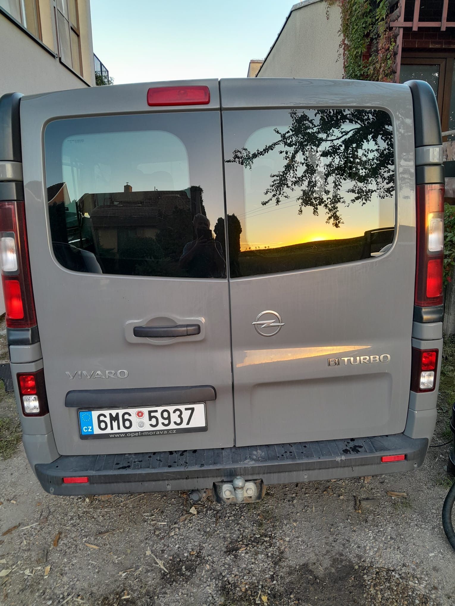 Opel Vivaro, 1,6 BiCDTi, 92kW,9 míst, tažné - fotka 3