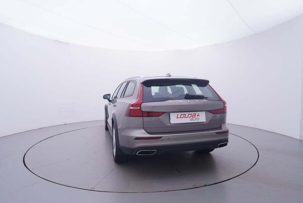 Volvo V60, CrossCountry 2.0 D4 145 kW - fotka 4