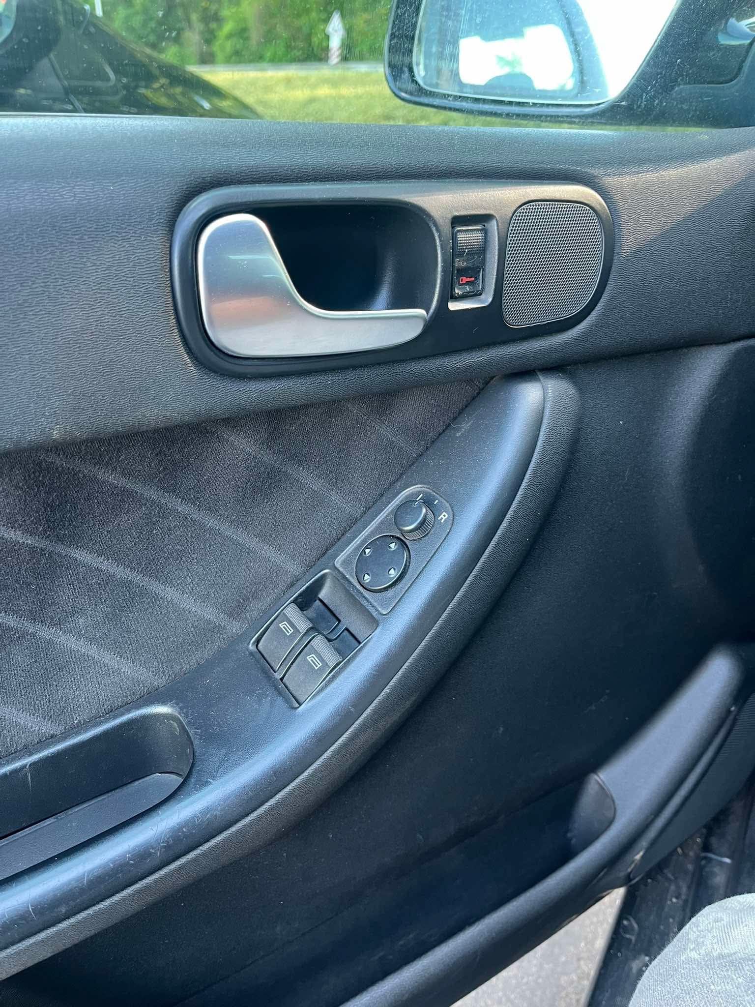 Audi A3, 1.8 turbo servisováno - fotka 4