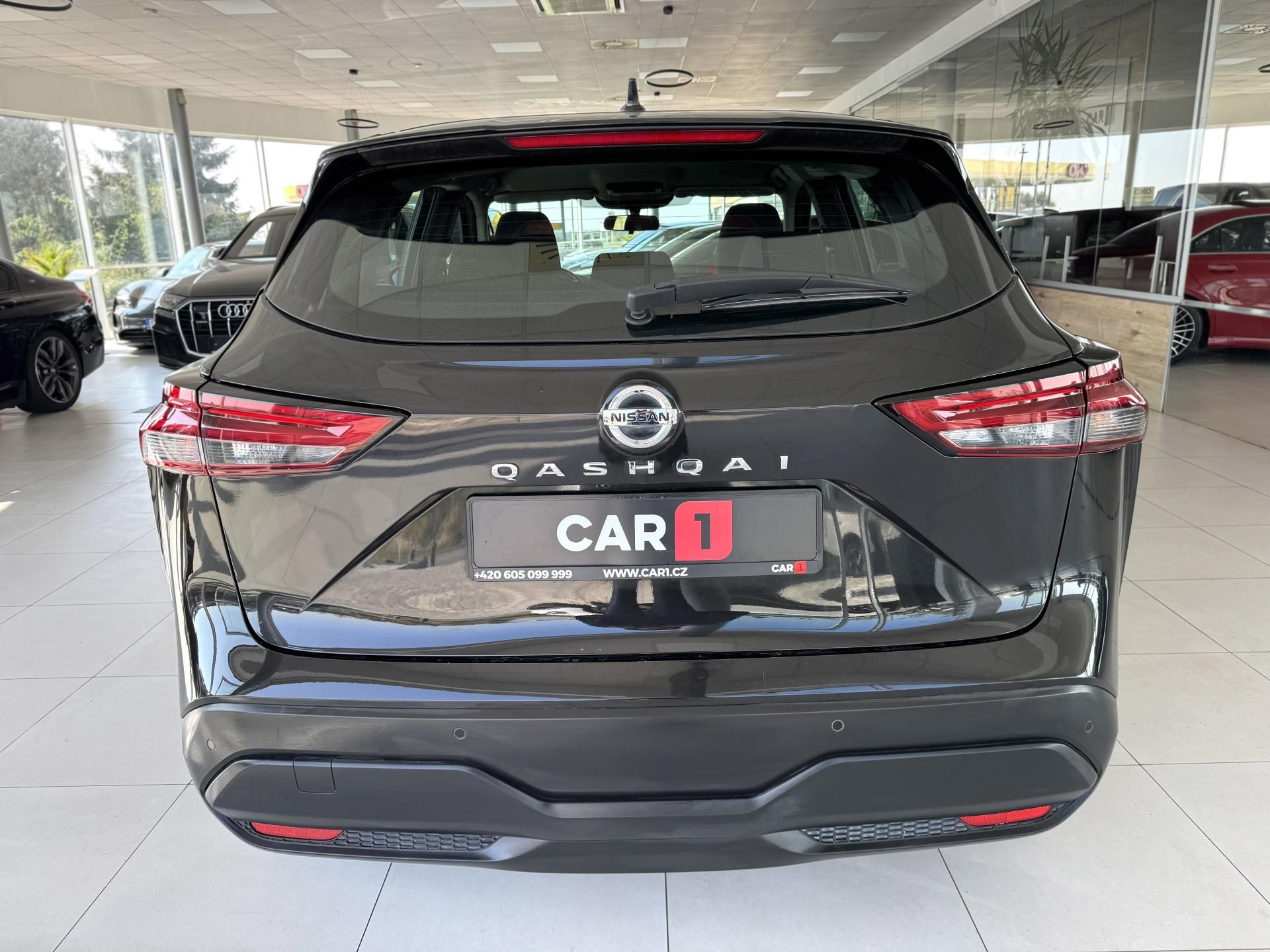 Nissan Qashqai, 1,3DIG-T 140*Distronic*360kam - fotka 5