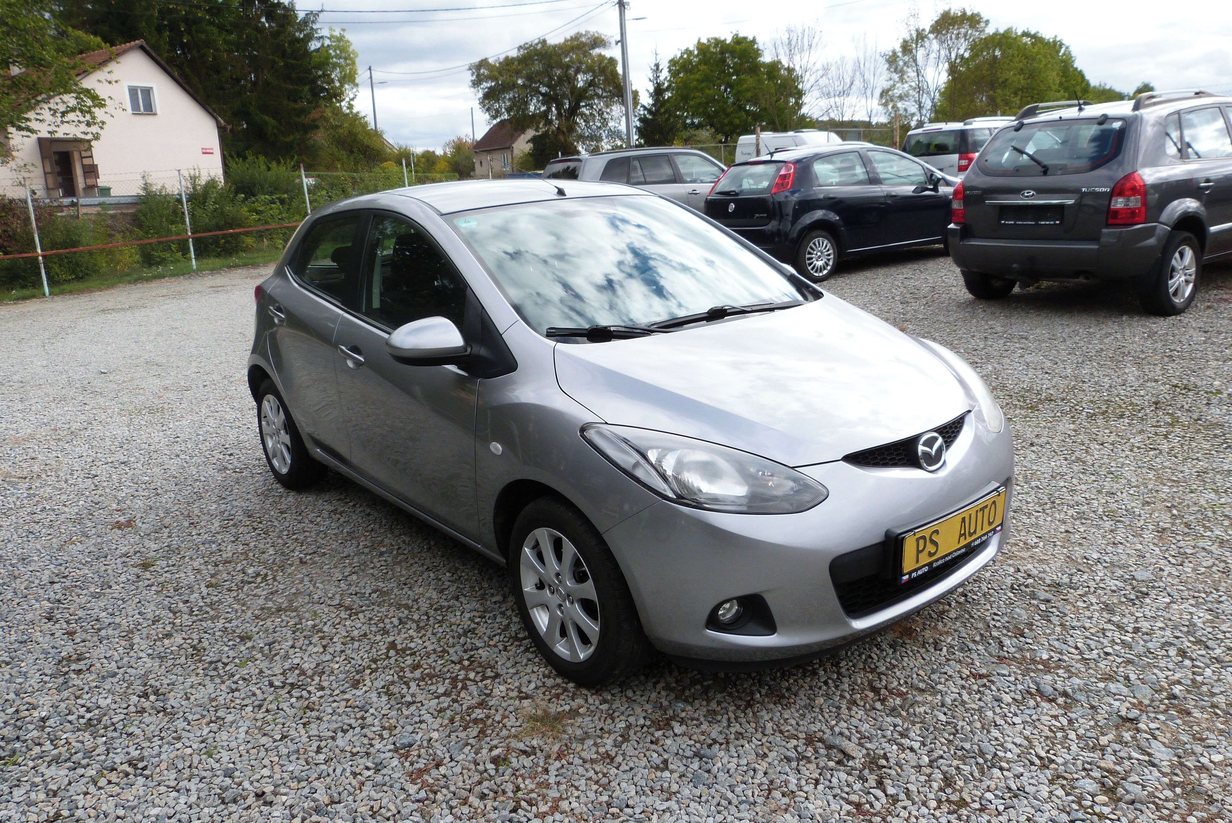 Mazda 2, 1.3i - fotka 4