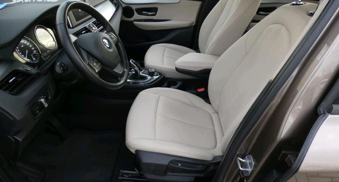 BMW Řada 2, Grand Tour 218i/ 7mist 103 kw - fotka 3