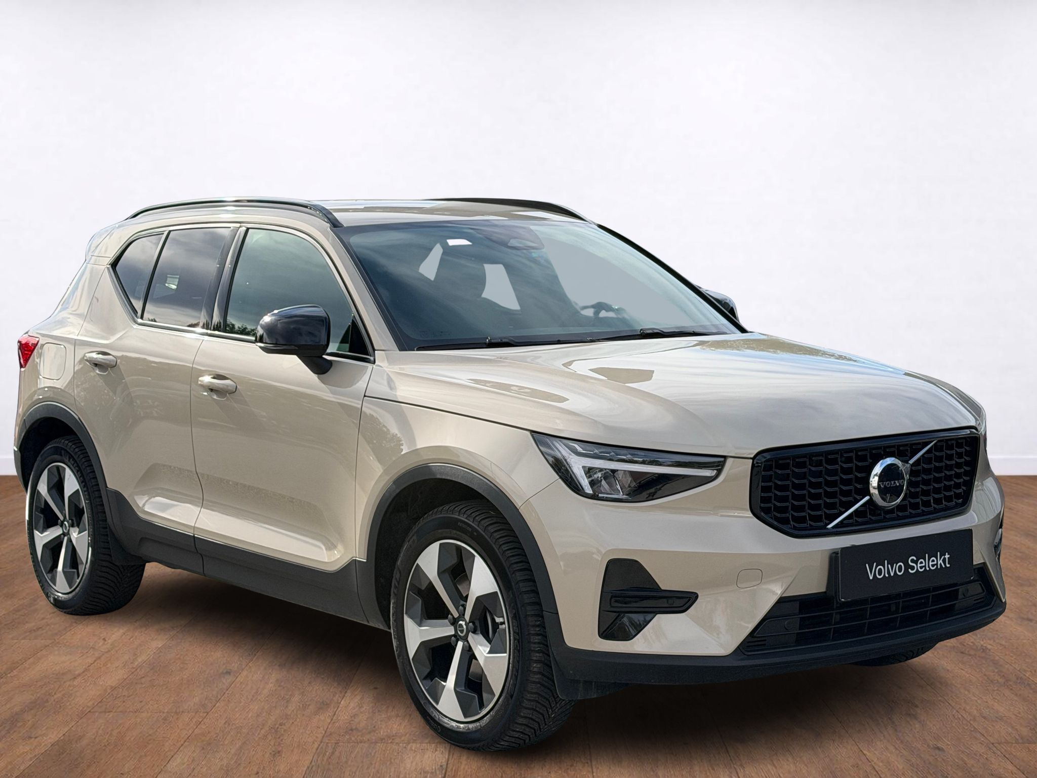 Volvo XC40, PLUS B3, ACC ,BLIS ,FULL LED - fotka 6