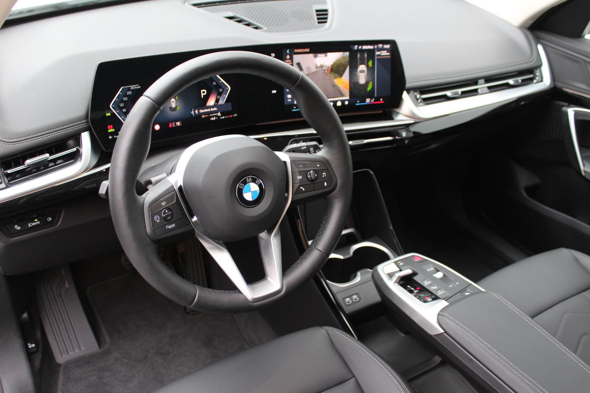 BMW X1, BMW X1 sDrive18i - fotka 4