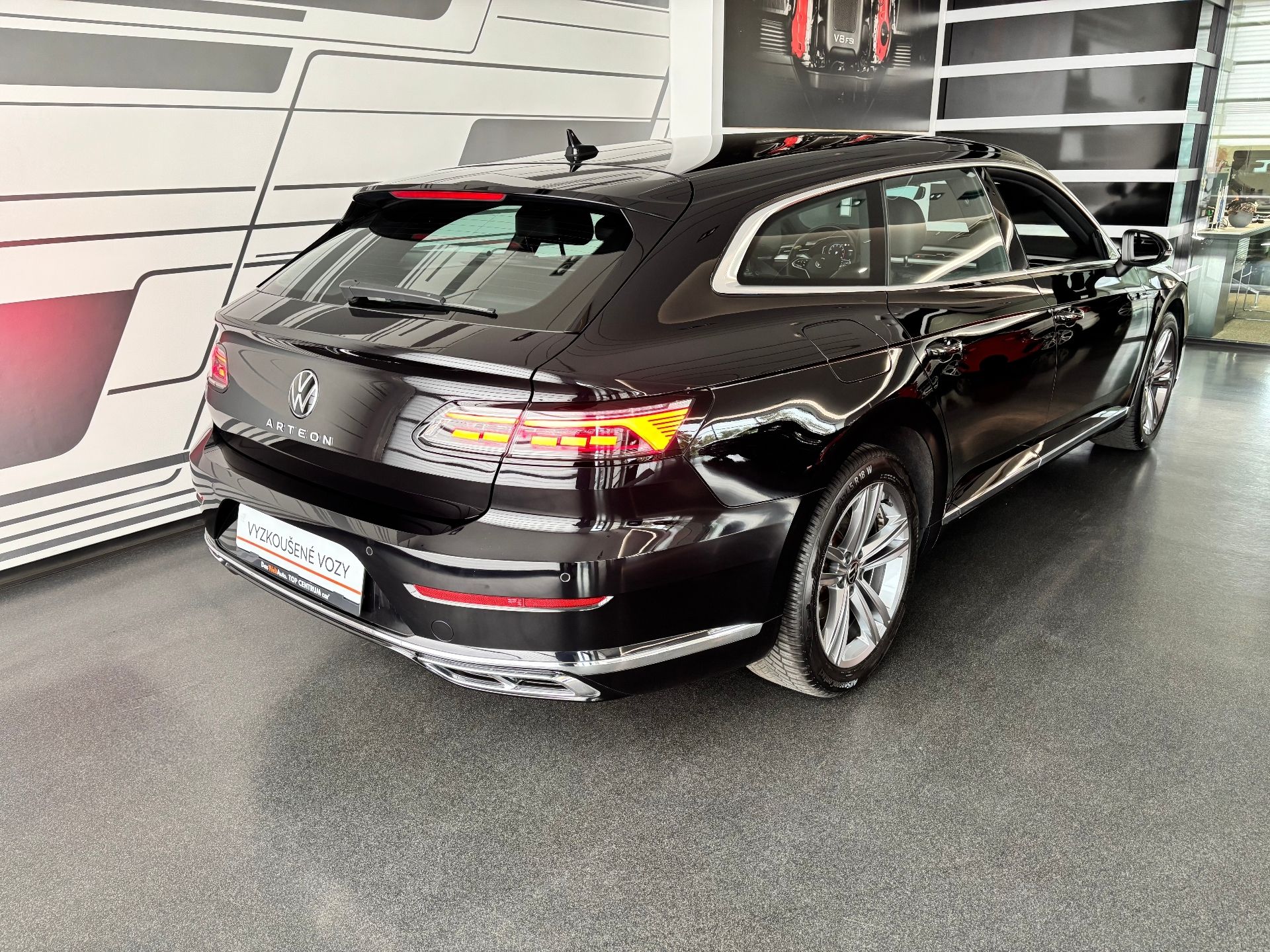 Volkswagen Arteon Shooting Brake, R-Line 2.0 TSI (140kW/190k) DS - fotka 2