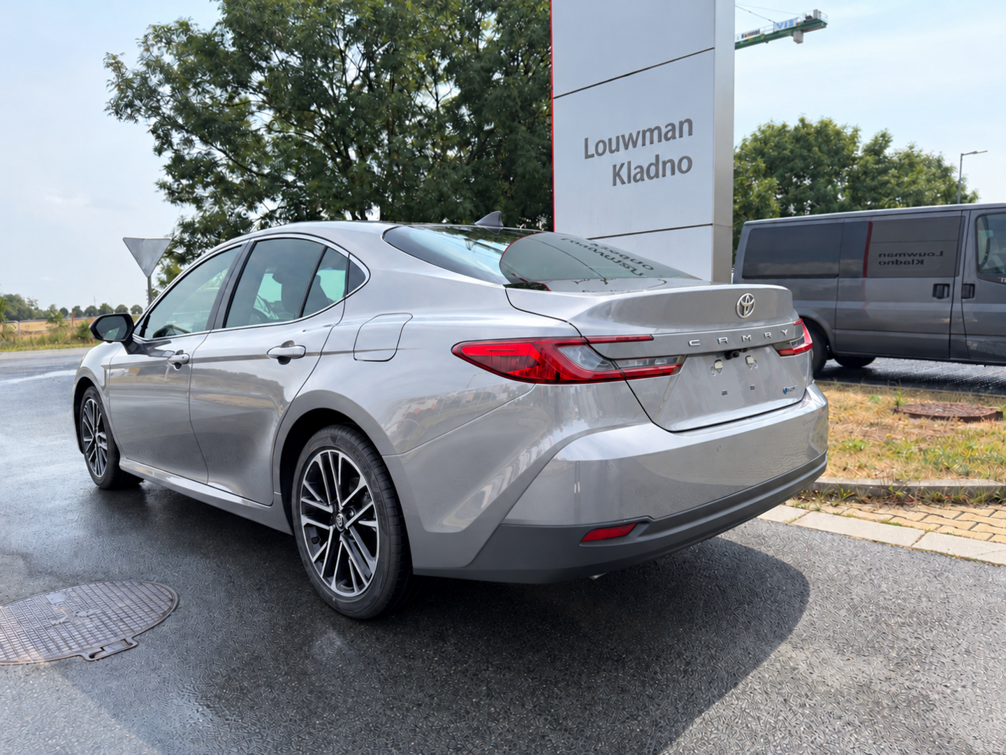 Toyota Camry, 2.5 HEV Executive - fotka 5
