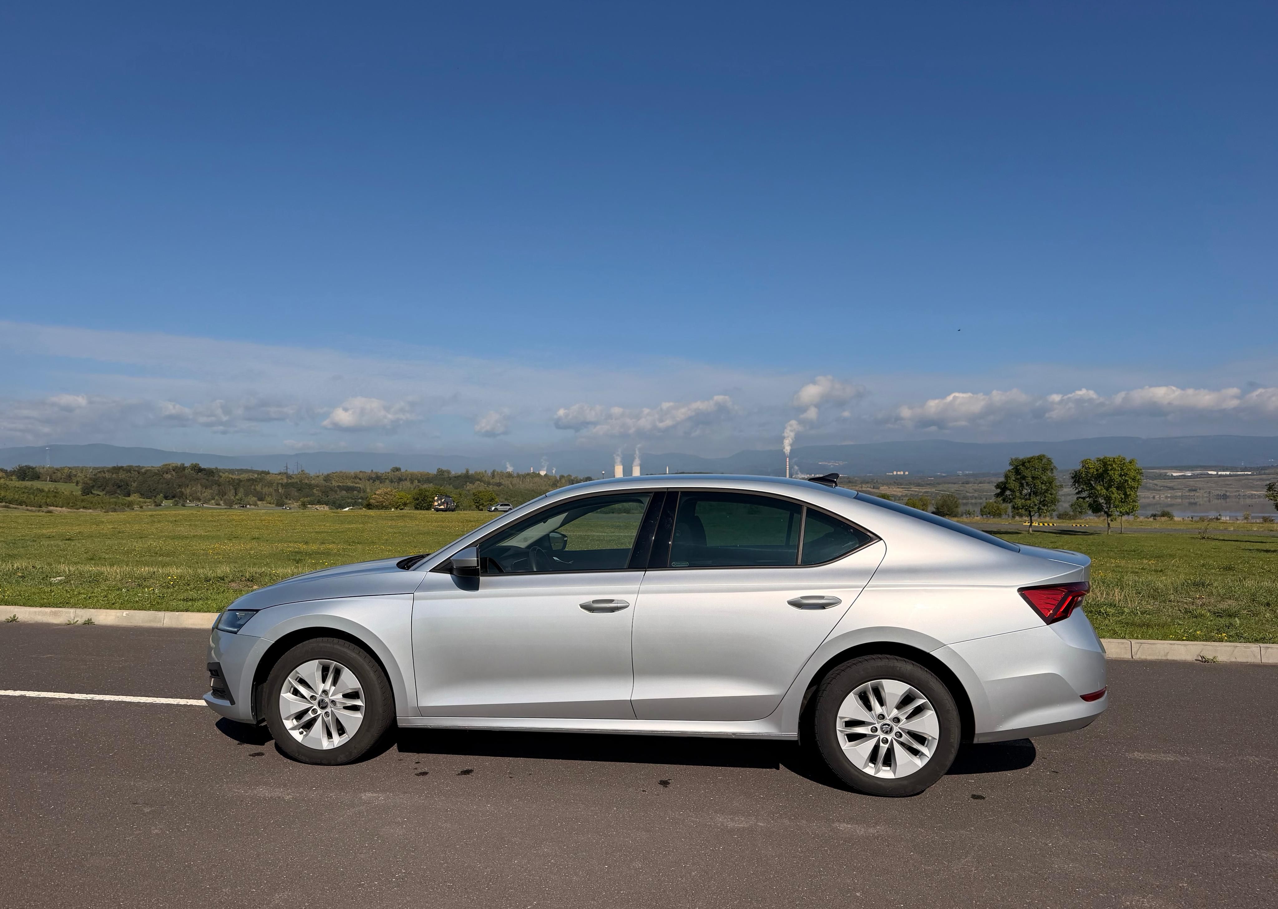 Škoda Octavia, 2.0TDI DSG NEHAVAROVANÉ ČR - fotka 4