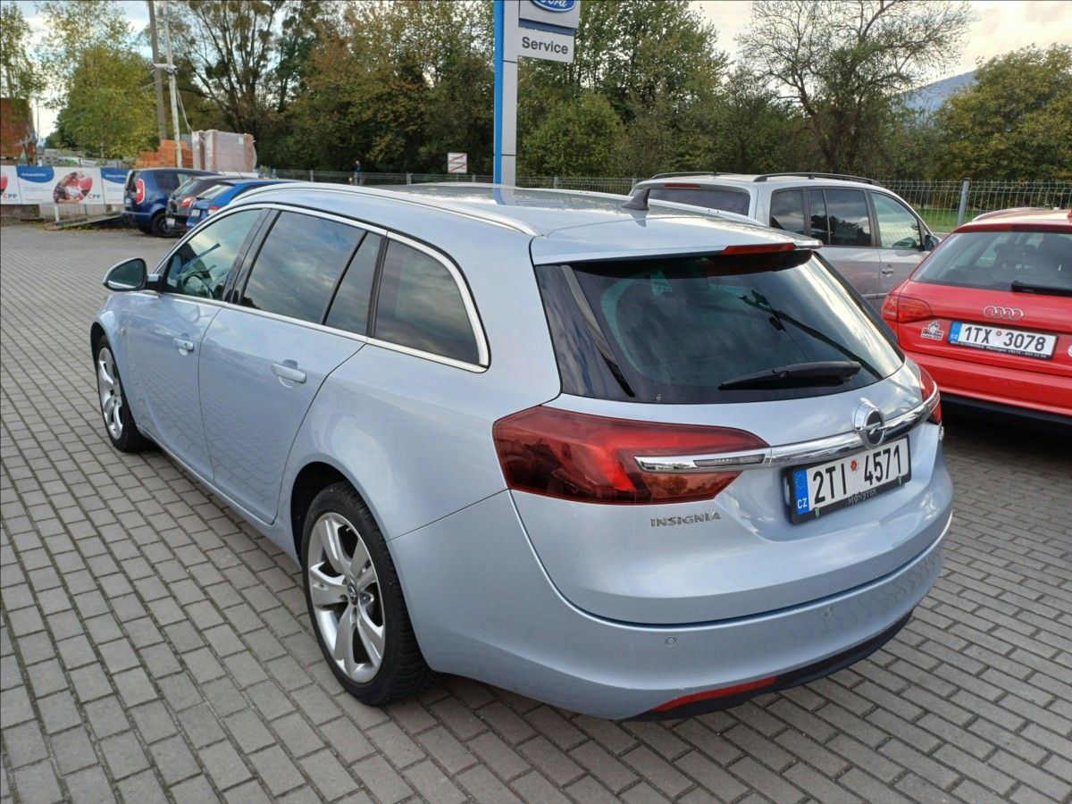Opel Insignia, 2,0 CDTi, 103 kW - fotka 6