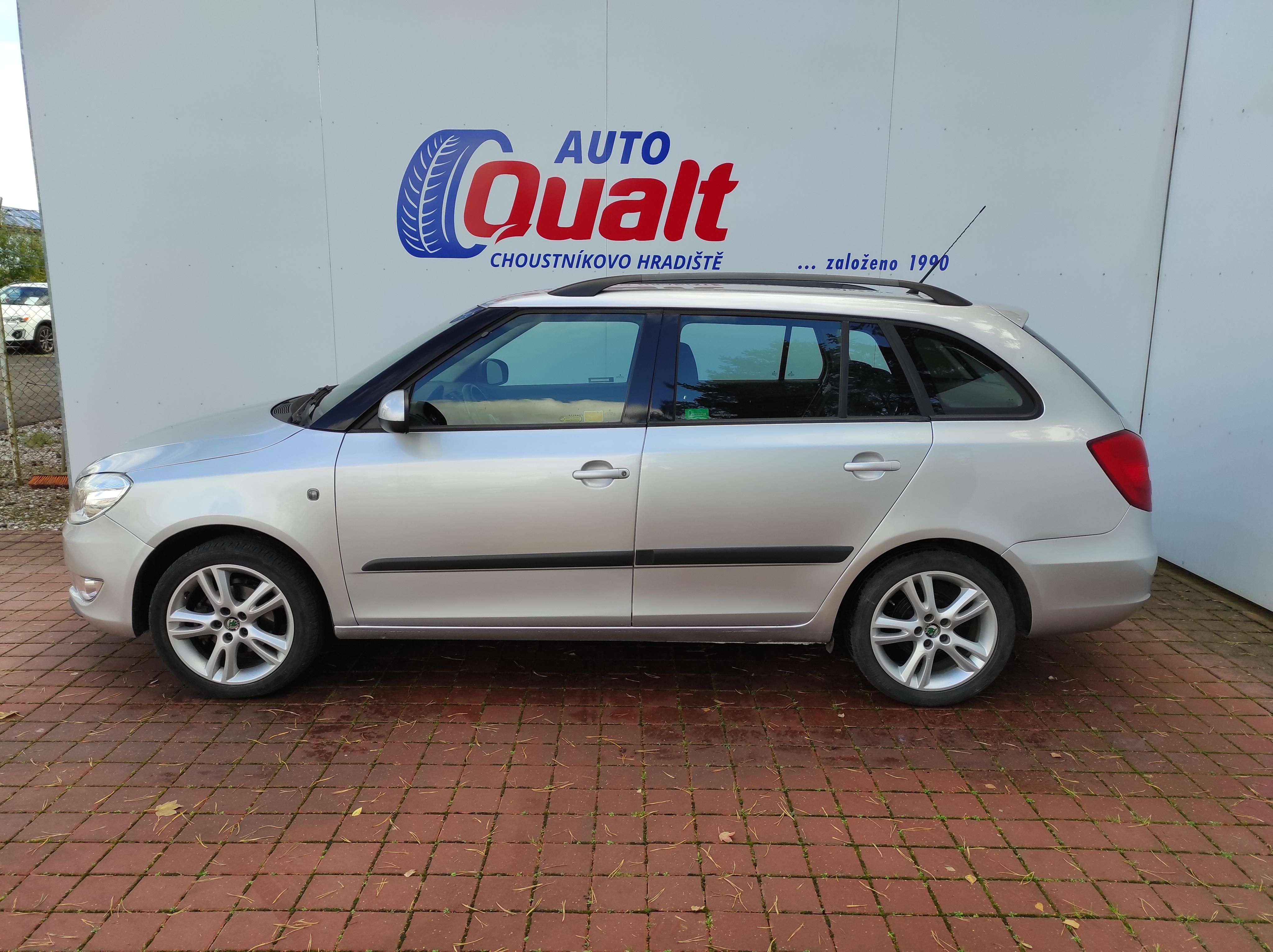 Škoda Fabia, Kombi 1.6 TDi ČR, VYHŘÍV. SED. - fotka 2
