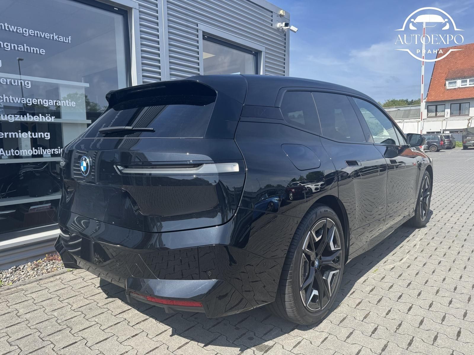 BMW iX, xDrive40 Sport* - fotka 2