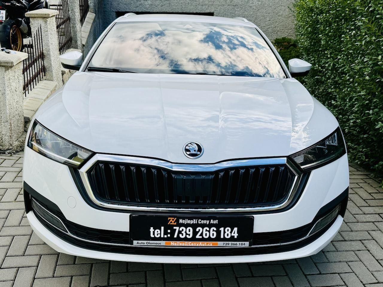 Škoda Octavia, 1.4TSI iV 150 kW DSG Style DCC - fotka 2