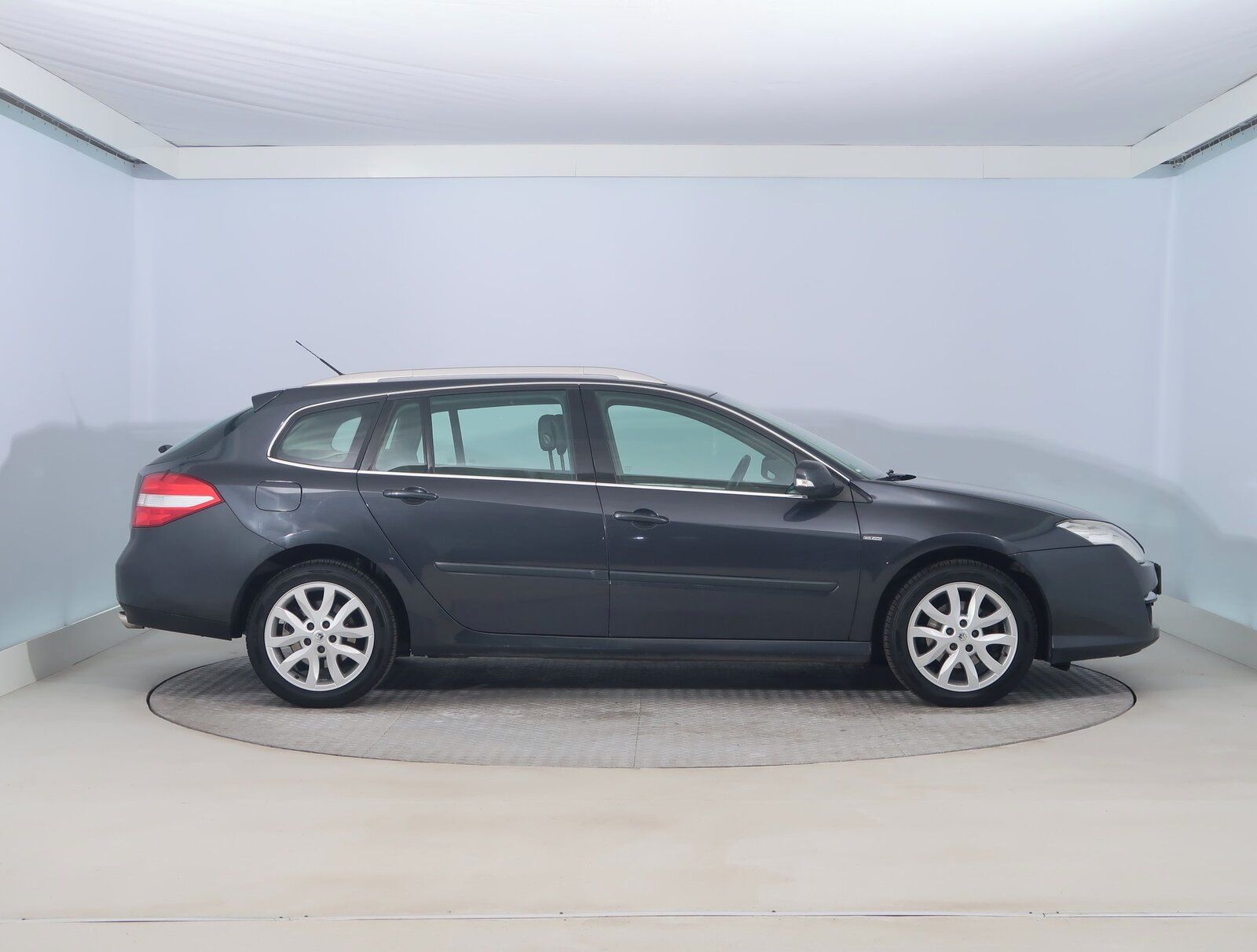 Renault Laguna, 2.0 dCi, Kožené sedačky - fotka 6