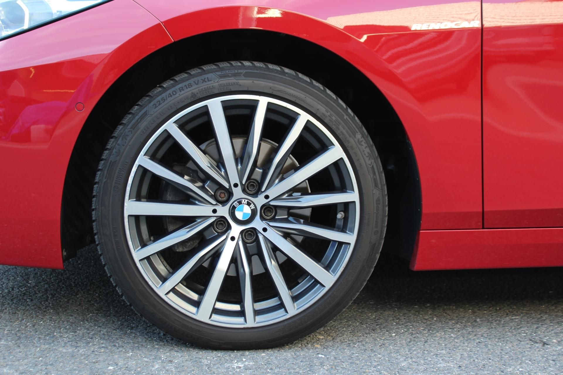 BMW Řada 2, 218i Gran Coupé - fotka 6