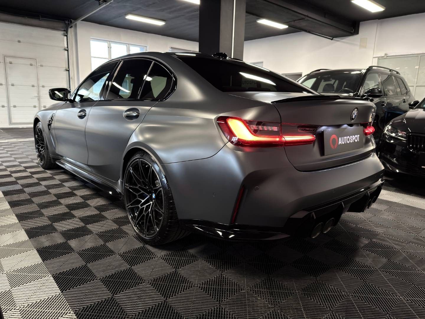 BMW M3, Competition M xDrive Carbon se - fotka 4