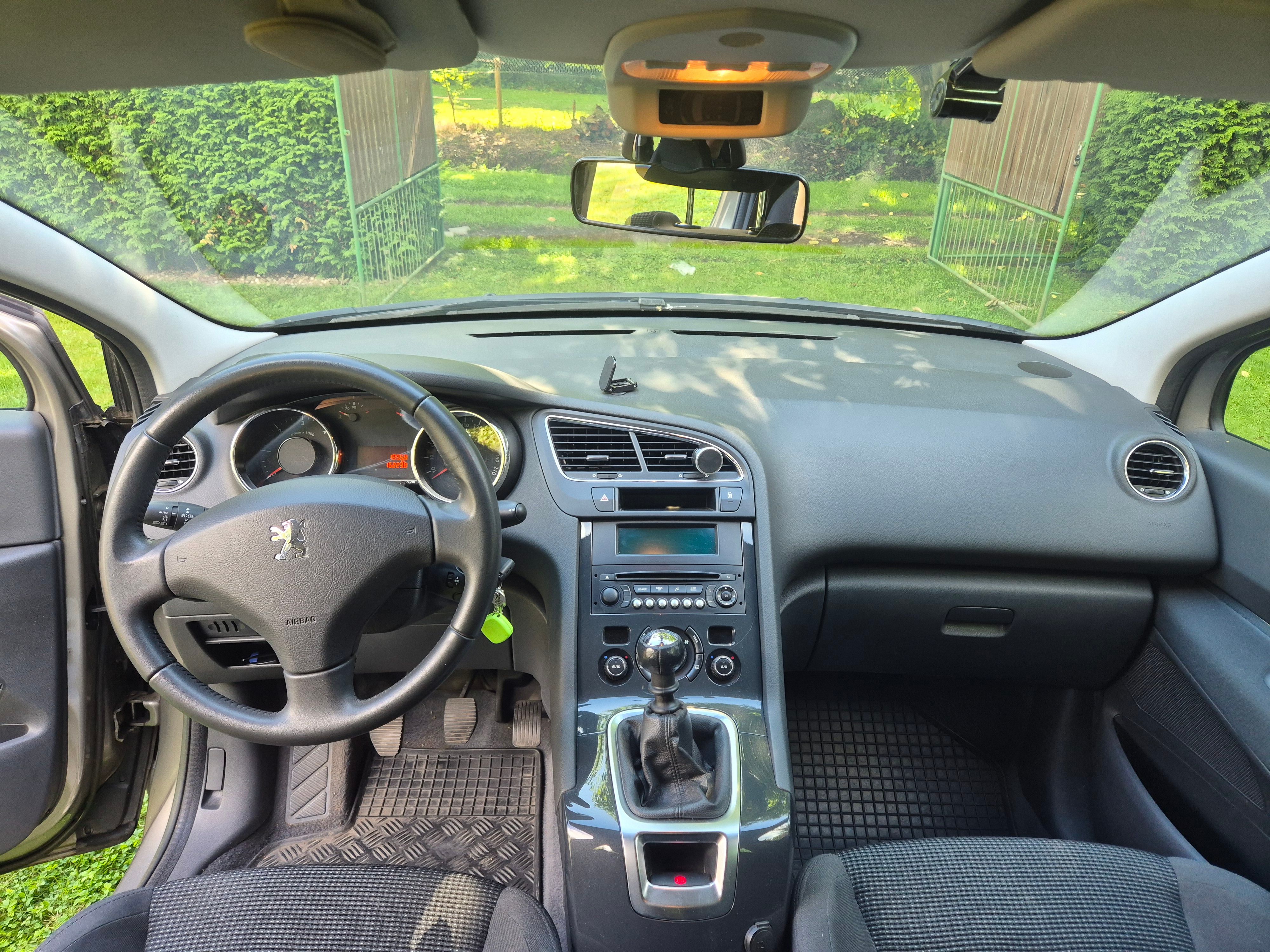 Peugeot 5008, Peugeot 5008 1,6 HDI 84 kW - fotka 6