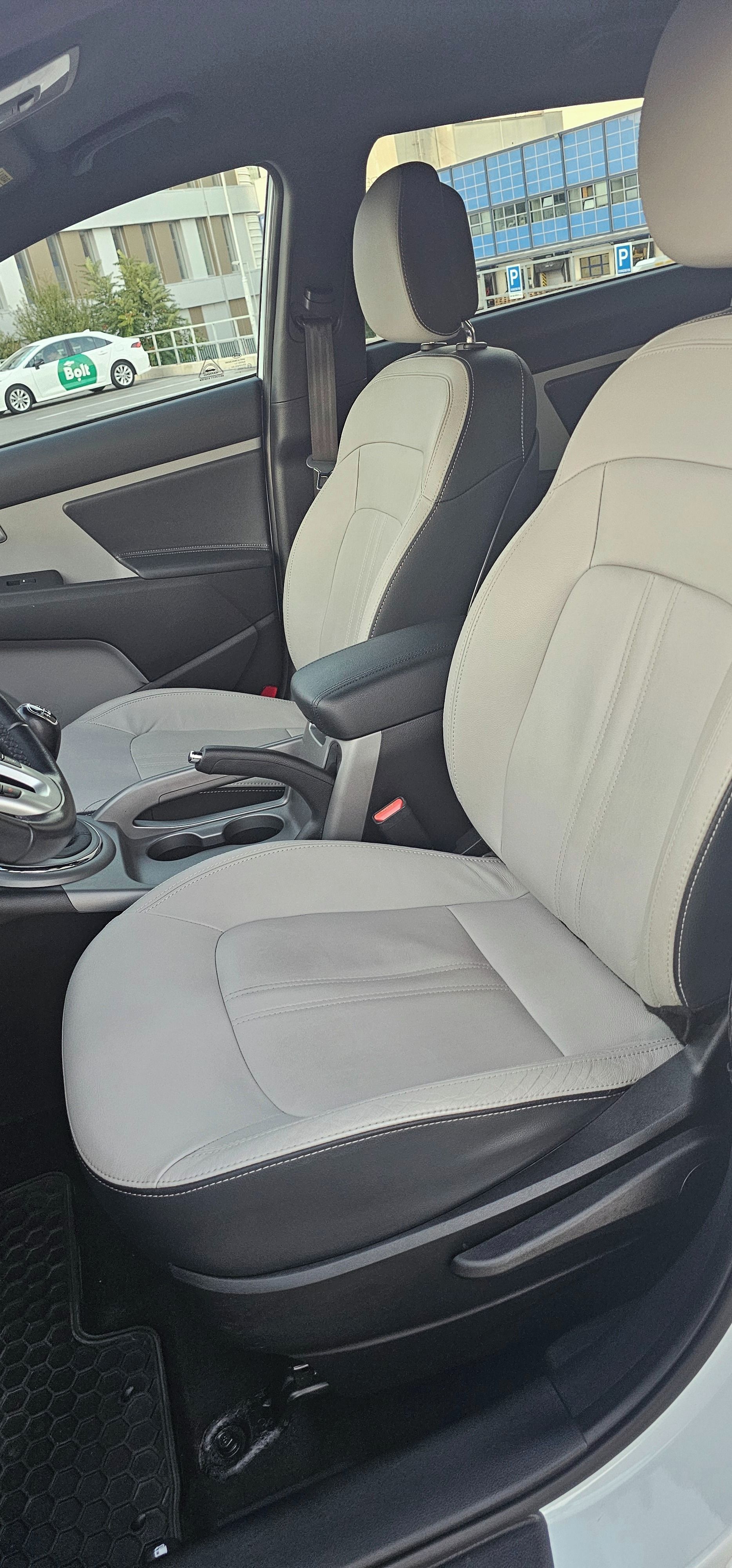 Kia Sportage, Kia Sportage 1.6 GDI, 99 kW - fotka 6