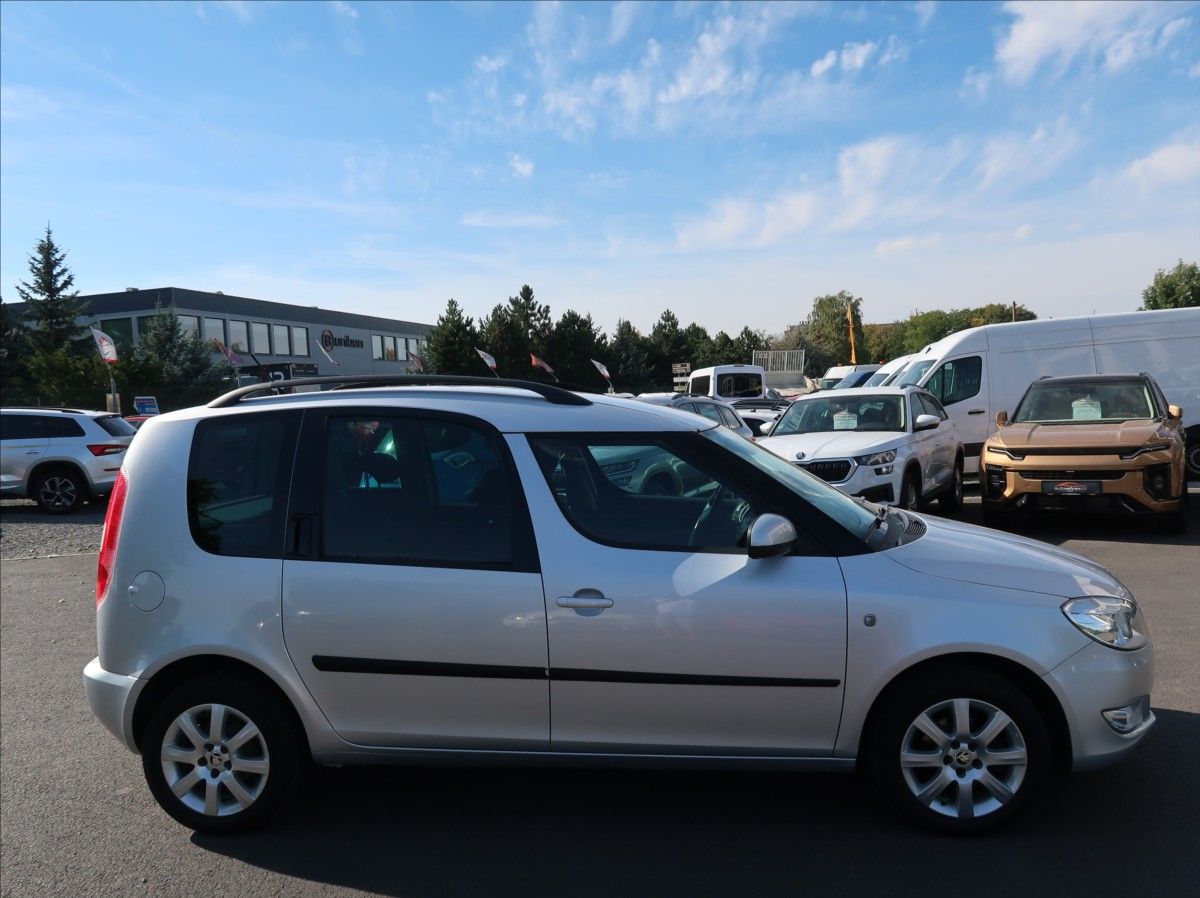 Škoda Roomster, 1,2 TSi,63kW,1majČR,klima,tažn - fotka 5