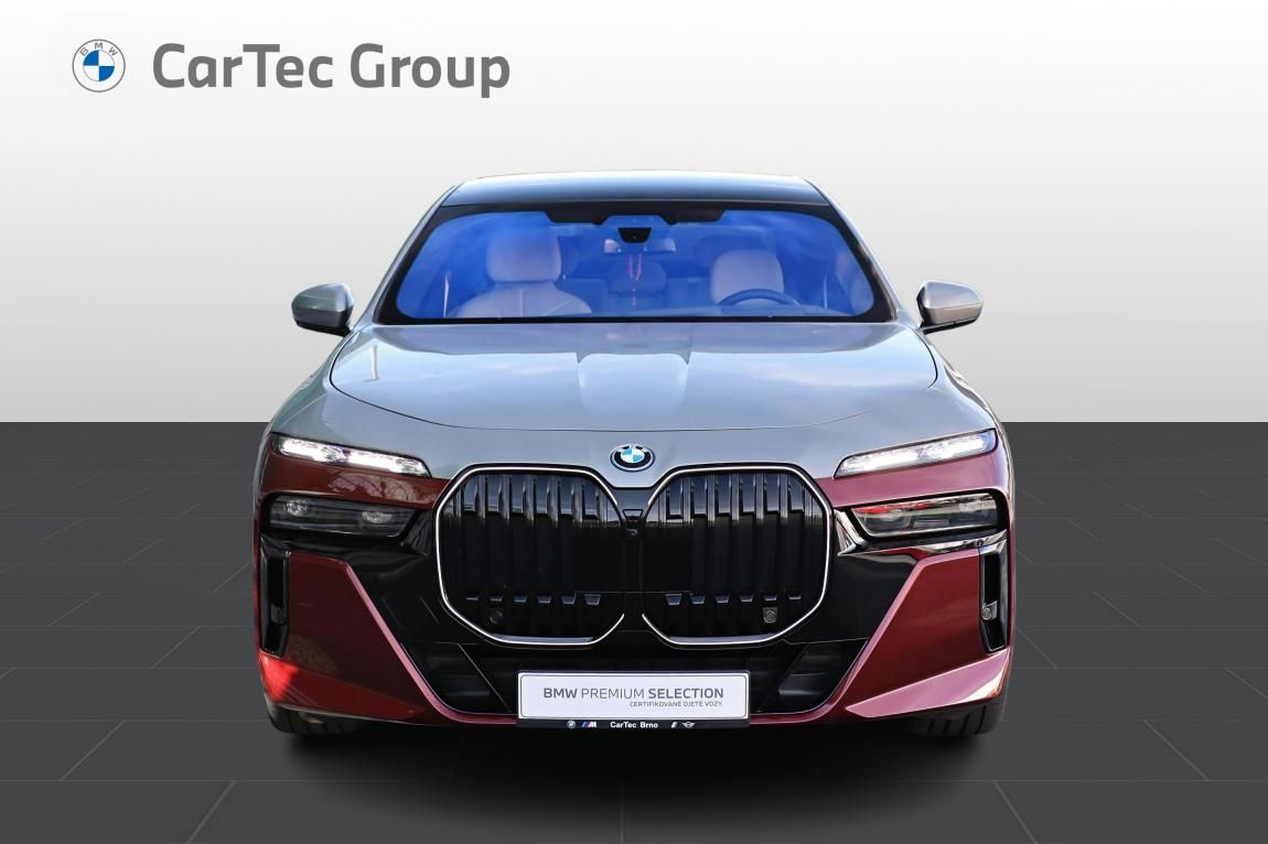 BMW Řada 7, 750e xDrive - fotka 3