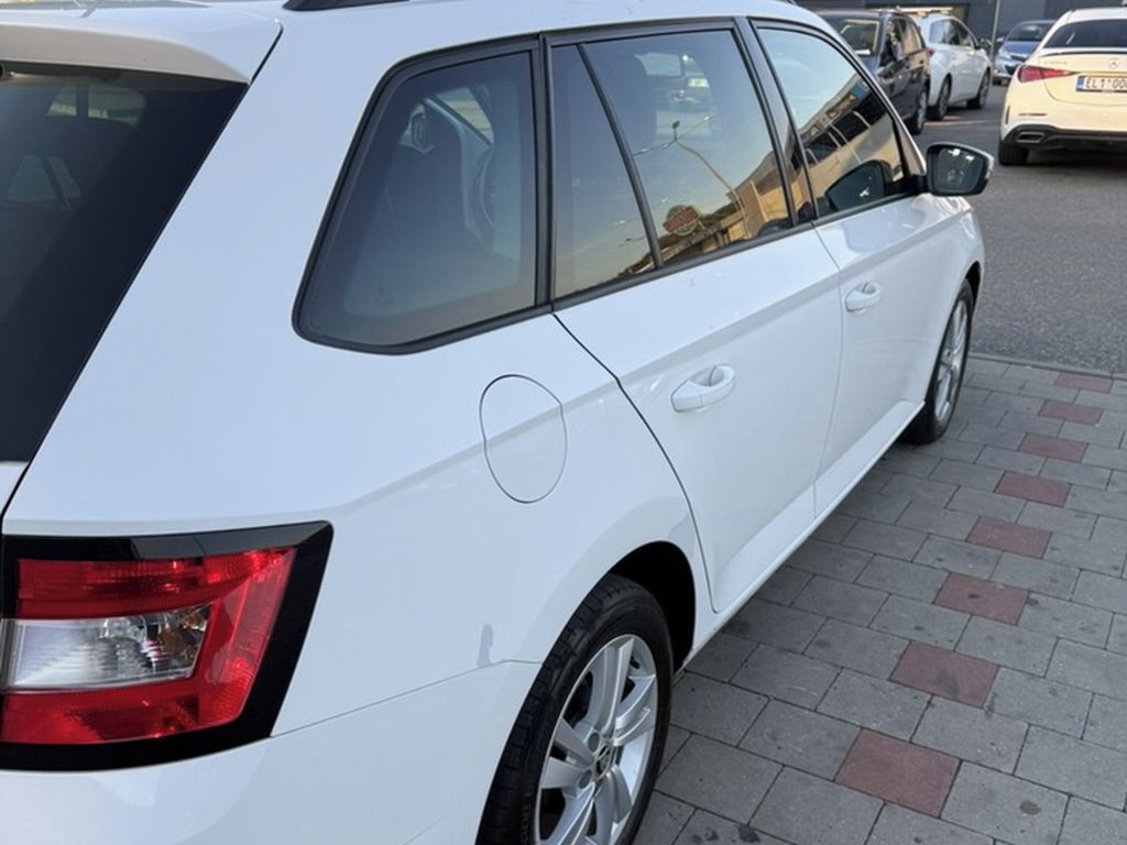 Škoda Fabia, Combi 1.0 TSI 70 kW Ambition - fotka 4