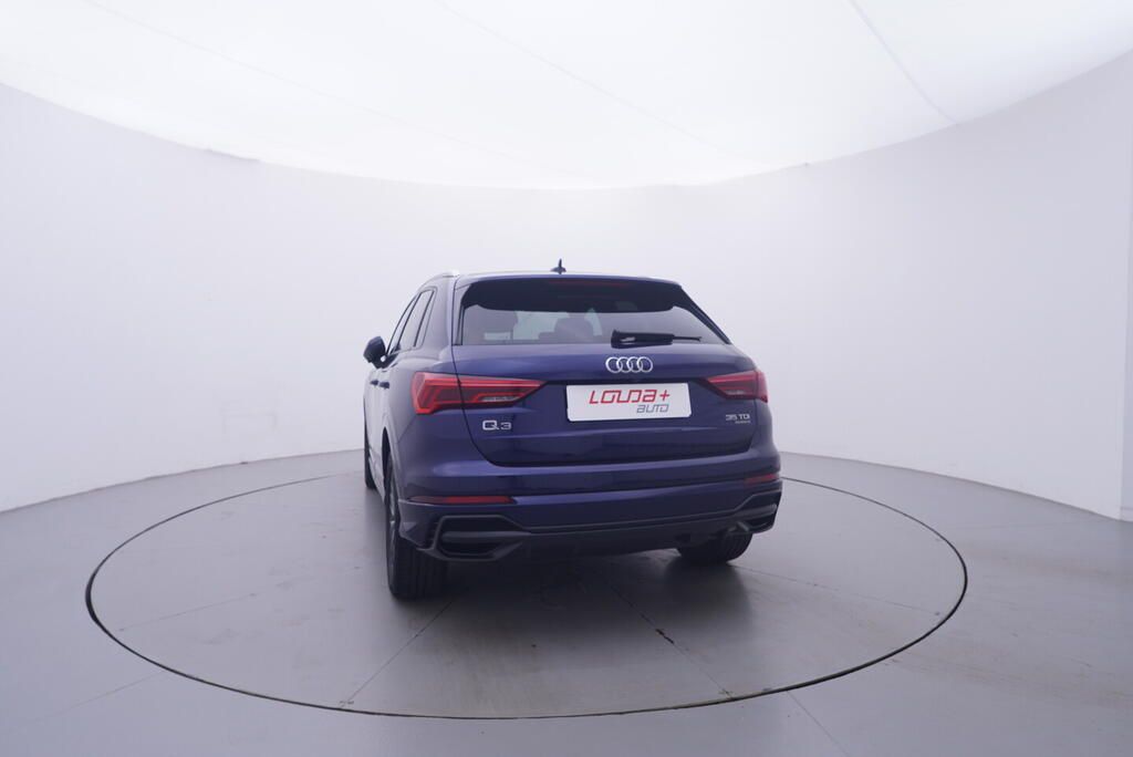 Audi Q3, S-line 2.0 TDI 110 kW - fotka 4