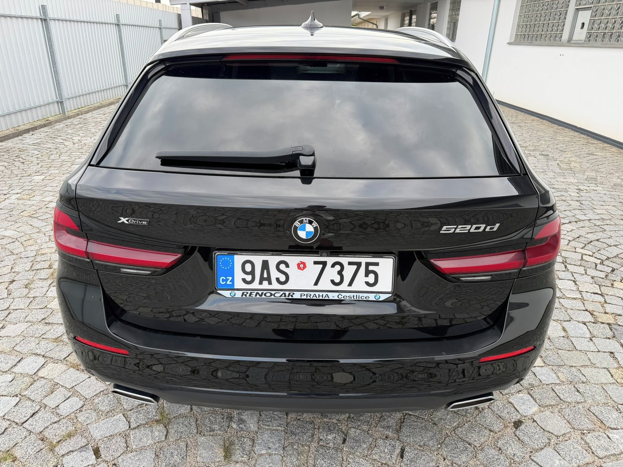 BMW Řada 5, G31 520d Touring xDrive 140 kW - fotka 6