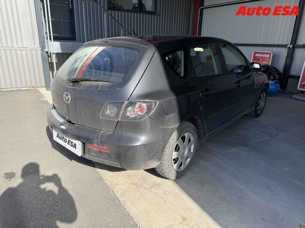 Mazda 3, 1.6d - fotka 2