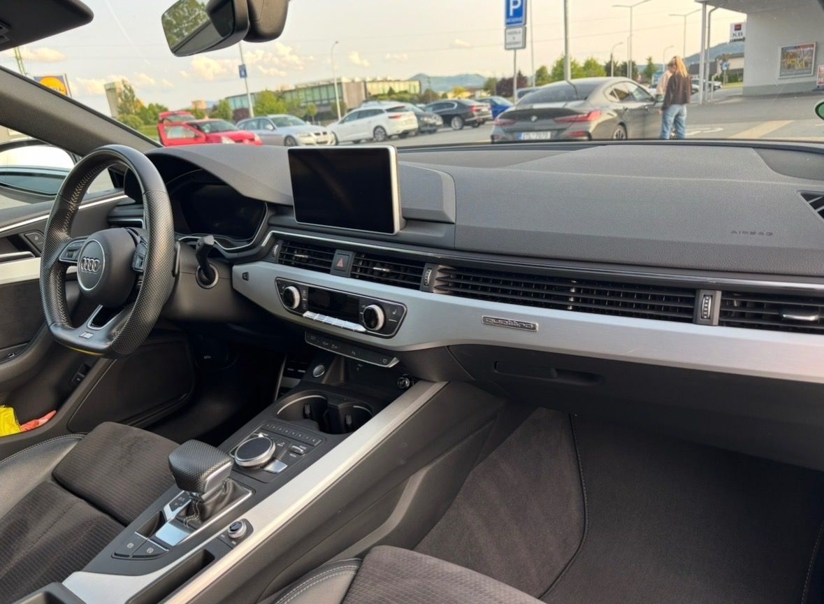 Audi A5, S tronic 140KW - fotka 5