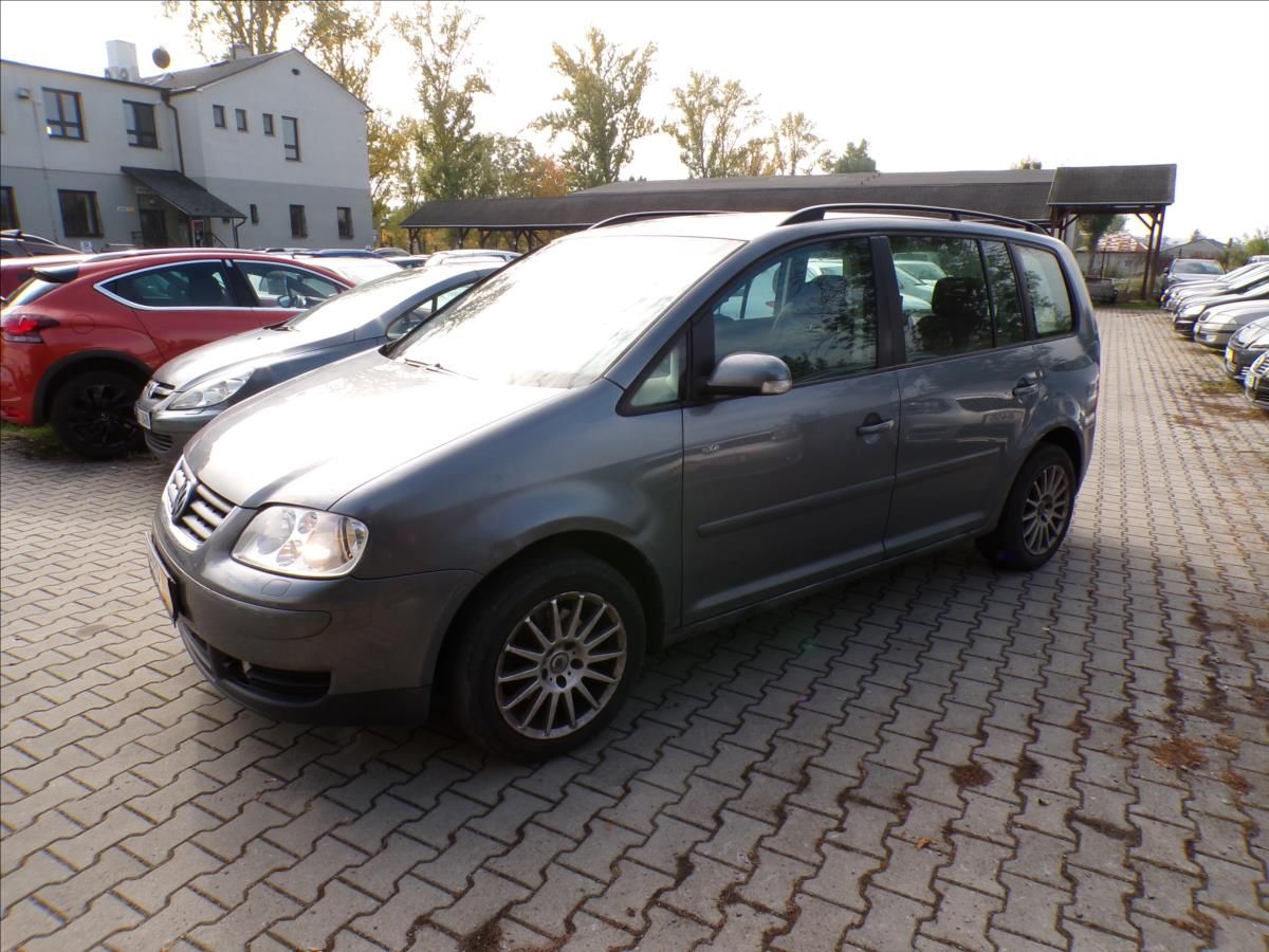 Volkswagen Touran, 1,9 TDI  TAŽ.ZAŘ.,NAVIGACE - fotka 3