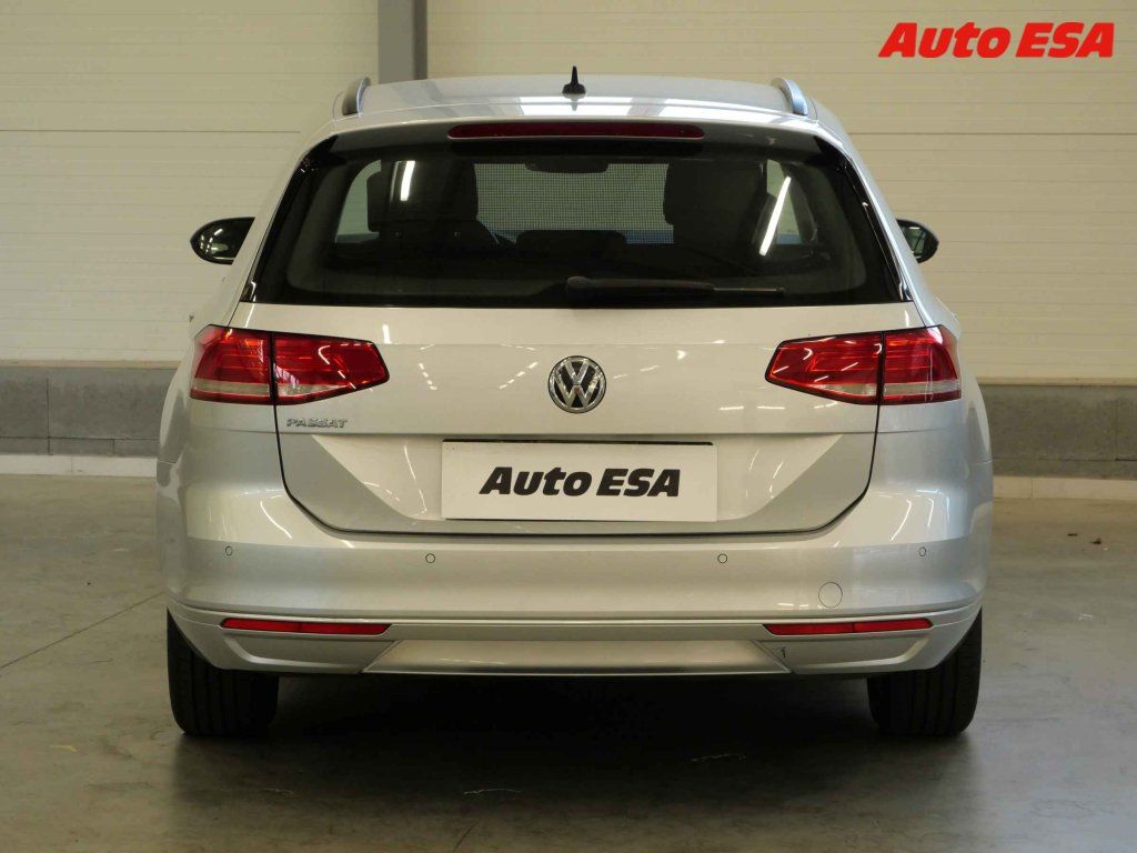 Volkswagen Passat, 2.0TDi - fotka 5