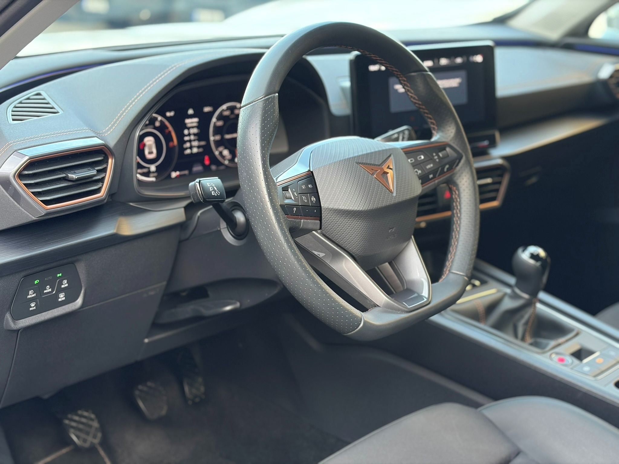 Cupra Formentor, 1.5TSI 110 kW. Manuál 30tis.km - fotka 4