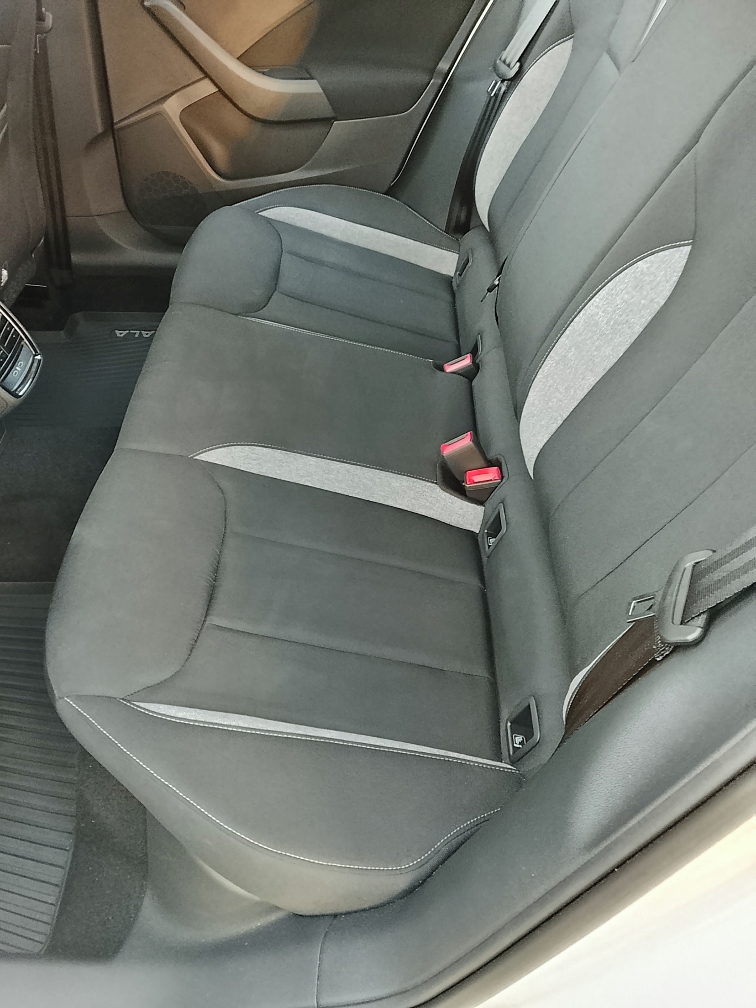 Škoda Scala, 1,0TSI 70kW 130 let - fotka 6