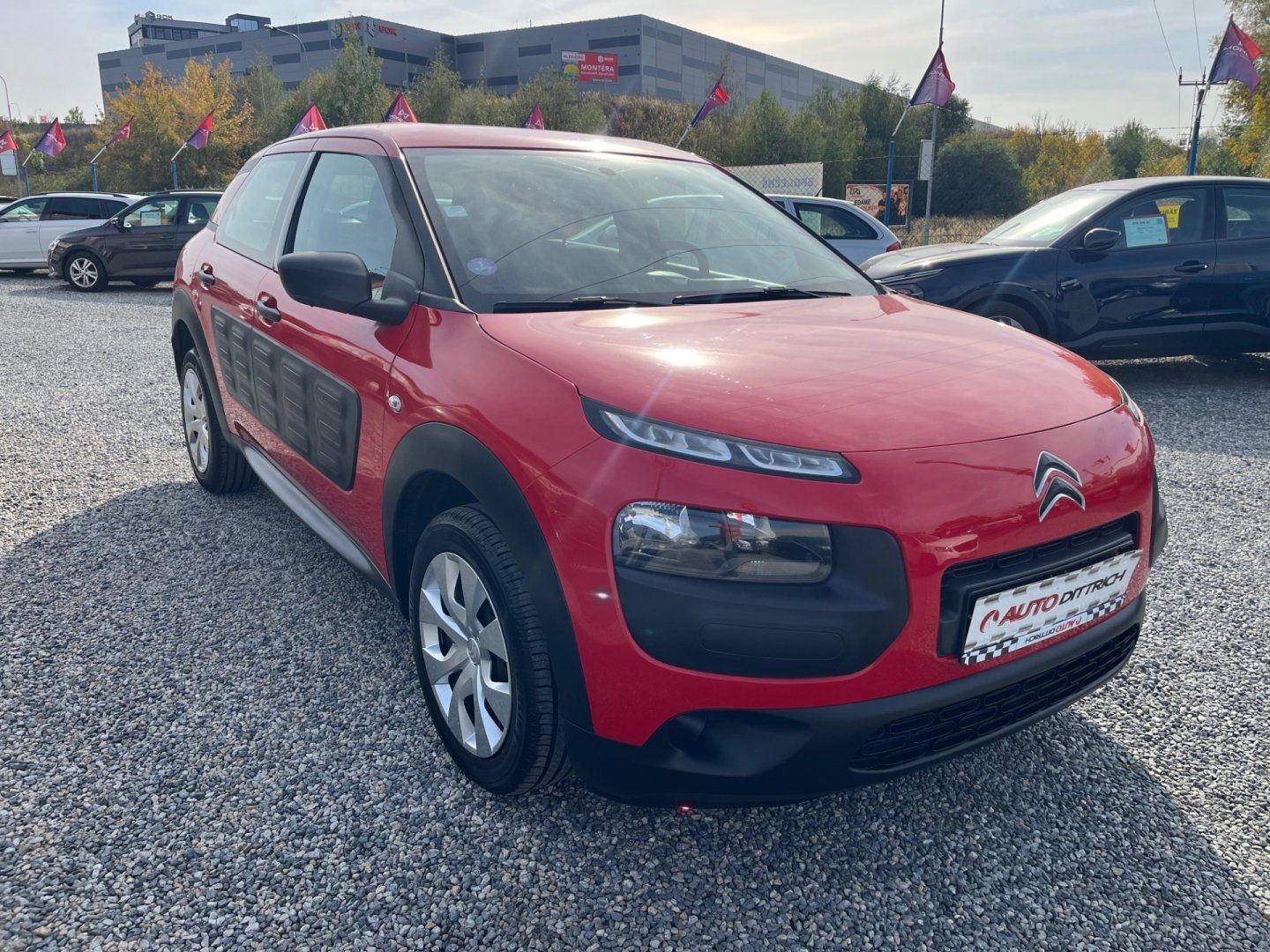 Citroën C4 Cactus, 1.2i - fotka 4