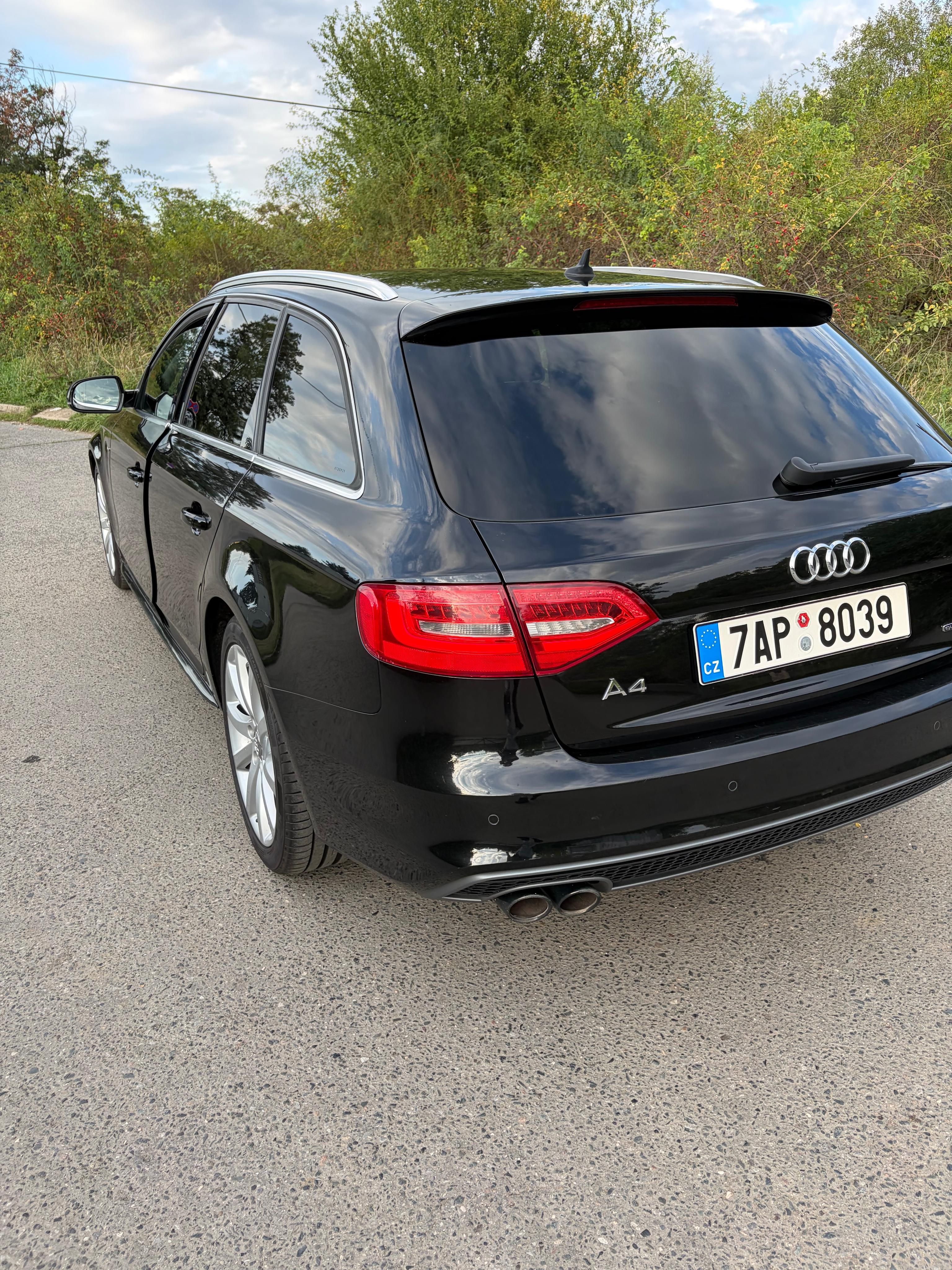 Audi A4 Avant, Audi A4 B8 2.0 TDI 140kW - fotka 6