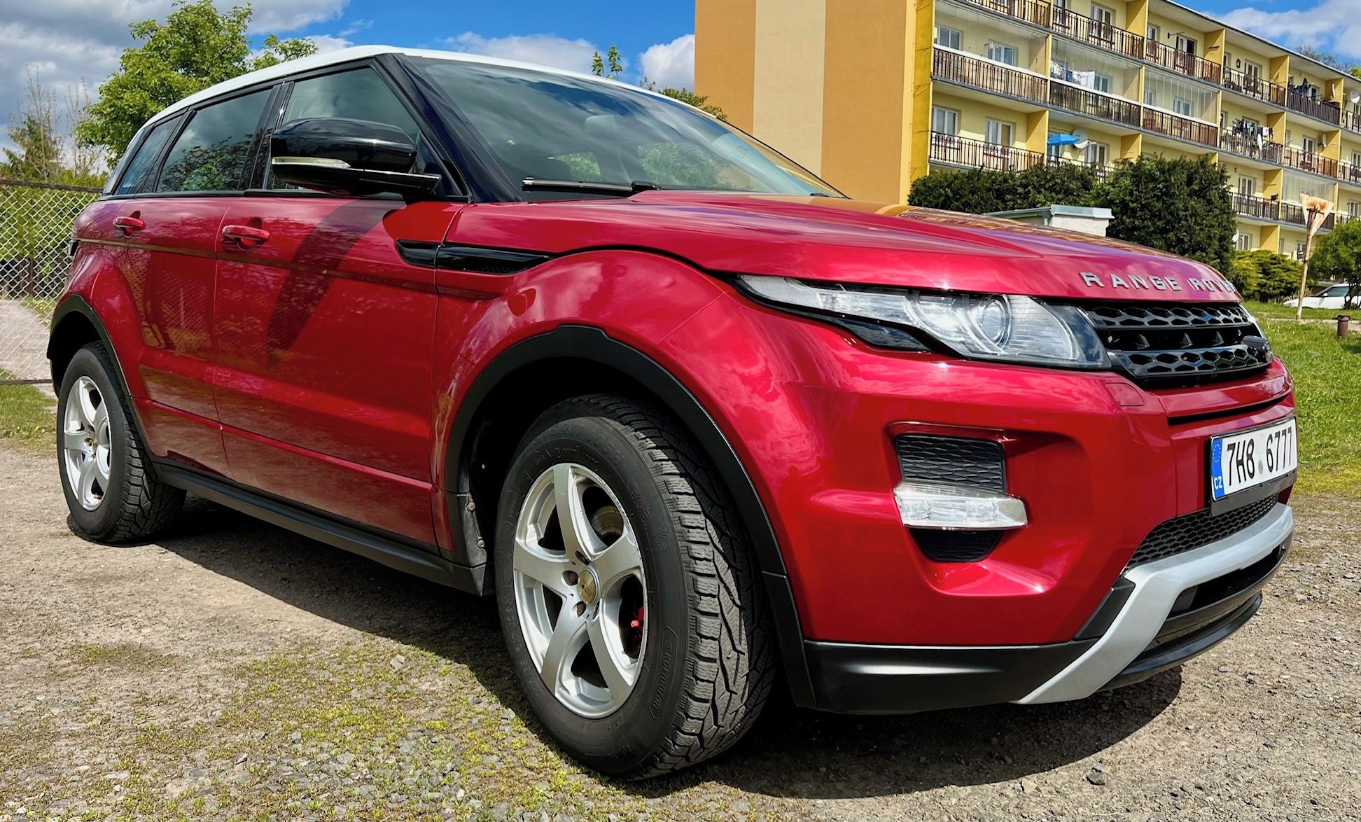 Land Rover Range Rover Evoque, Range Rover Evoque 2.2 140 kW - fotka 3