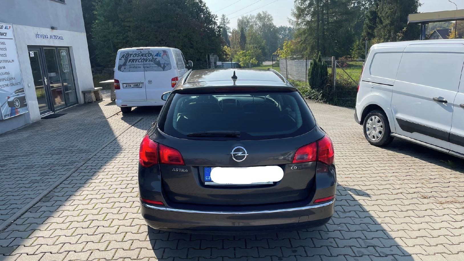 Opel Astra, 1.6 TDCi // 81 // AC // - fotka 5