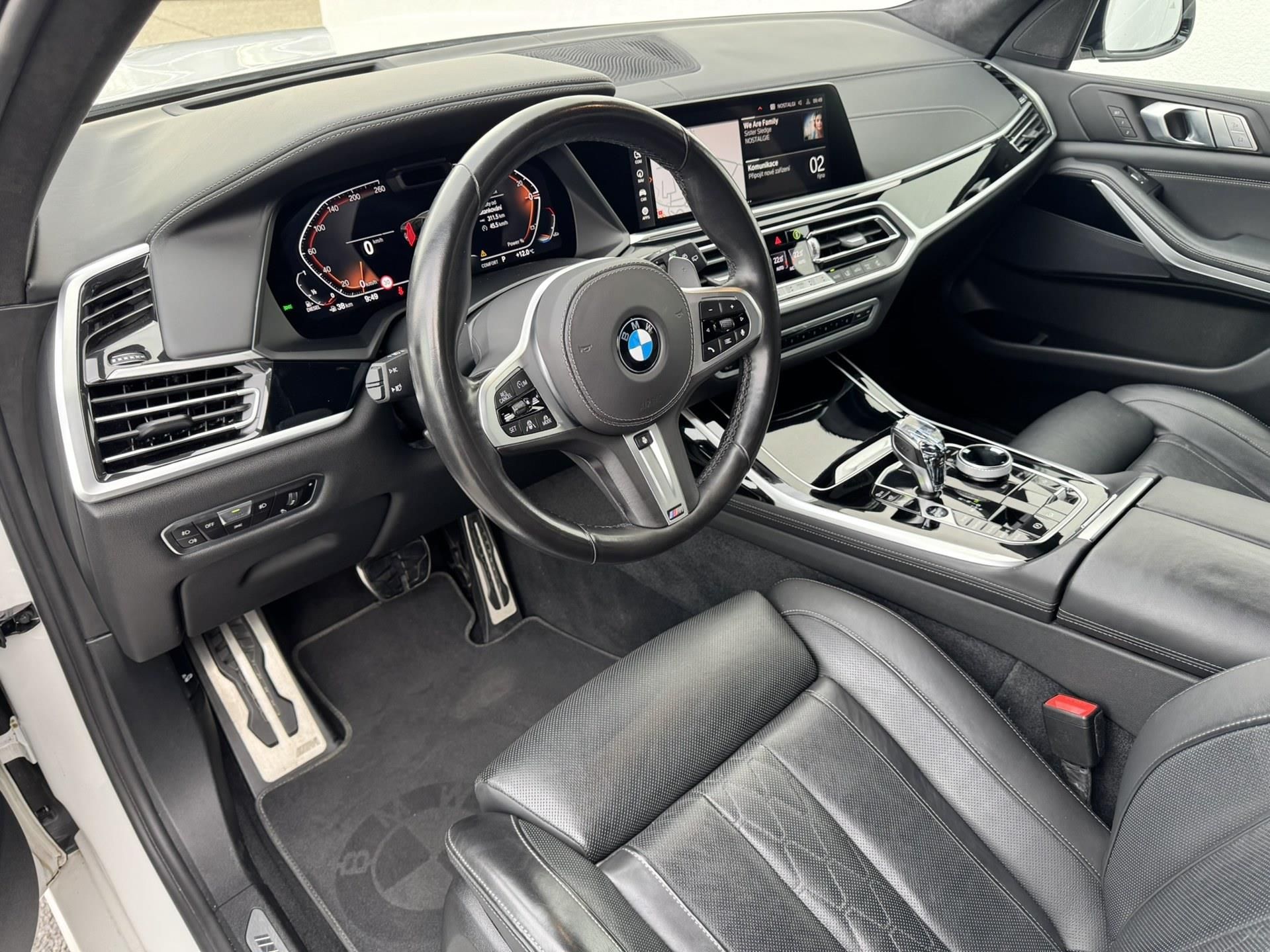 BMW X7, X7 xDrive40d Mpaket - fotka 5