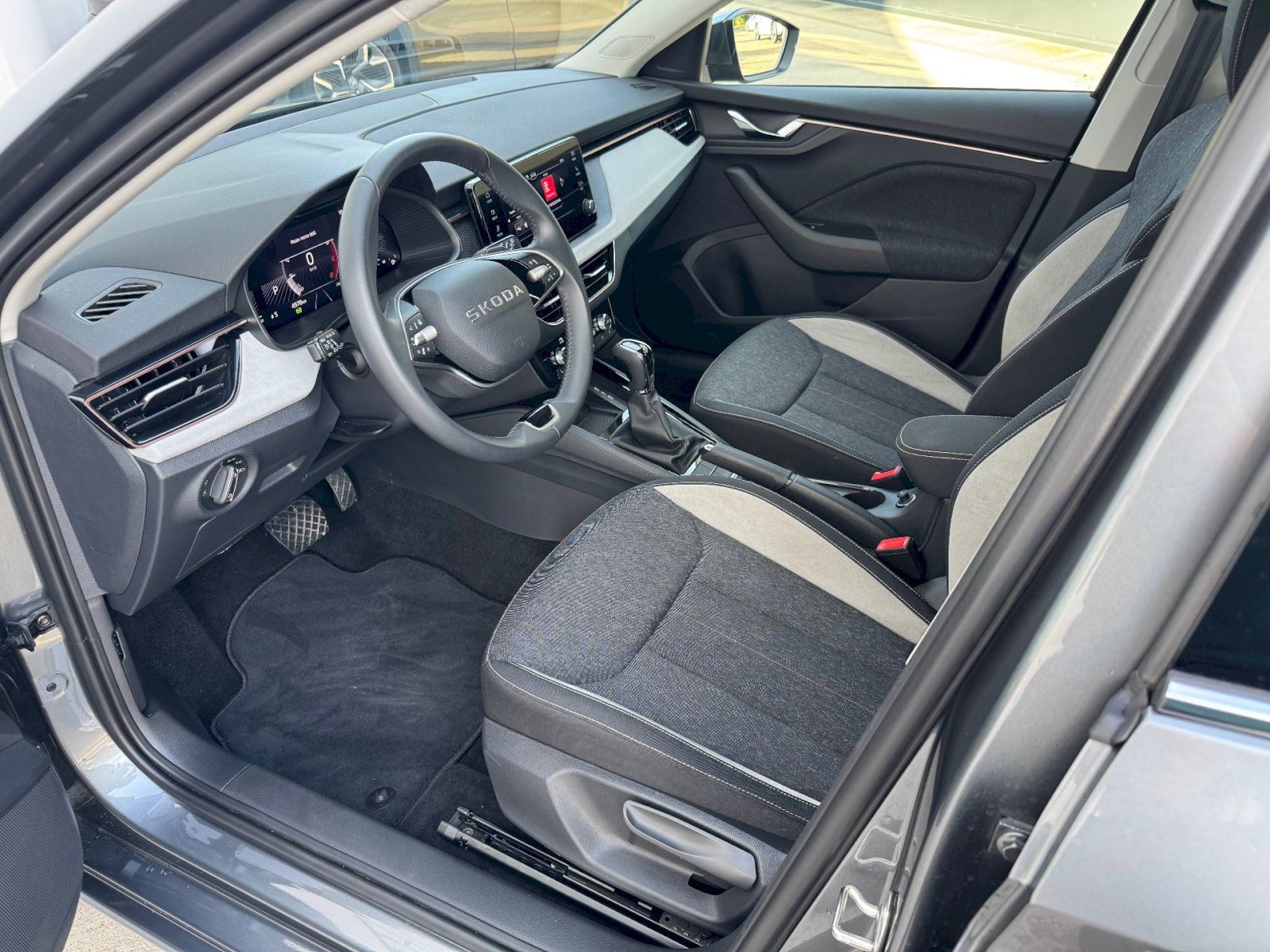 Škoda Scala, DSG 1.0 TSI 85 kW Top Selectio - fotka 6