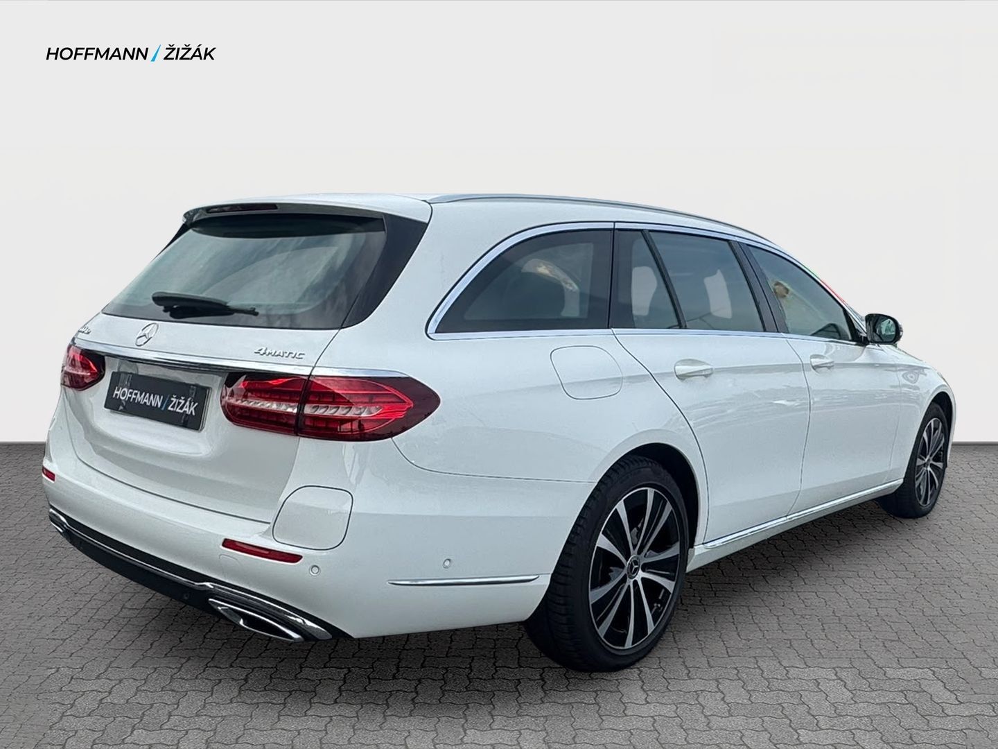 Mercedes-Benz Třídy E, 300de 4Matic kombi - fotka 5