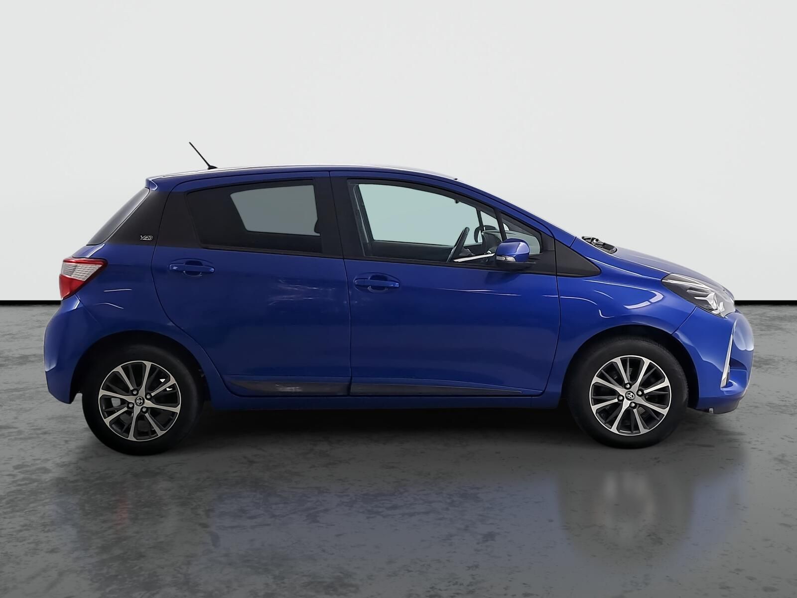 Toyota Yaris, 1.5 Dual VVT-i, Serv.kniha - fotka 6