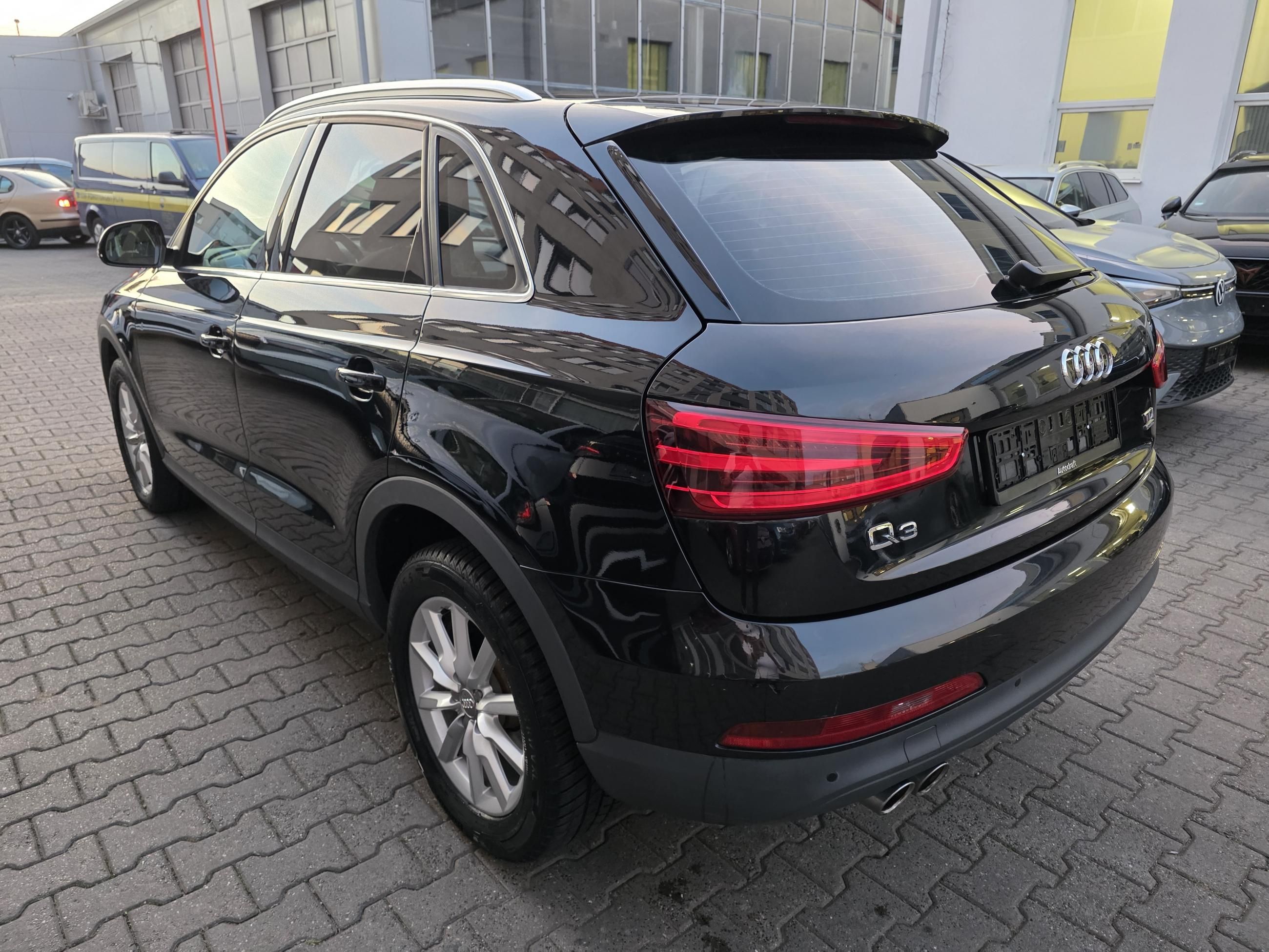 Audi Q3, TDI 130kW Quattro S-tronic 4x4 - fotka 3