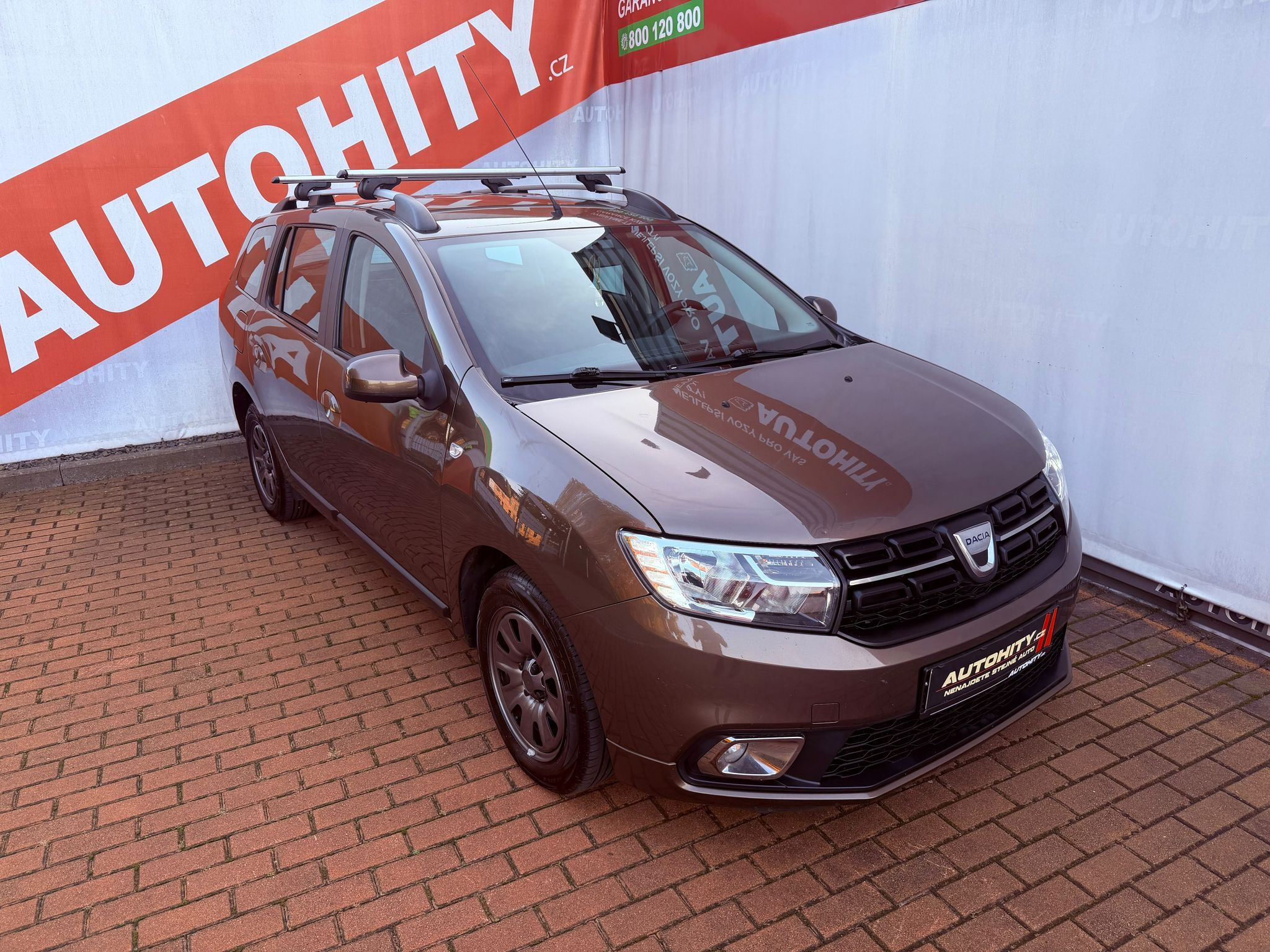 Dacia Logan, 1.2 16V Arctica, ČR - fotka 5