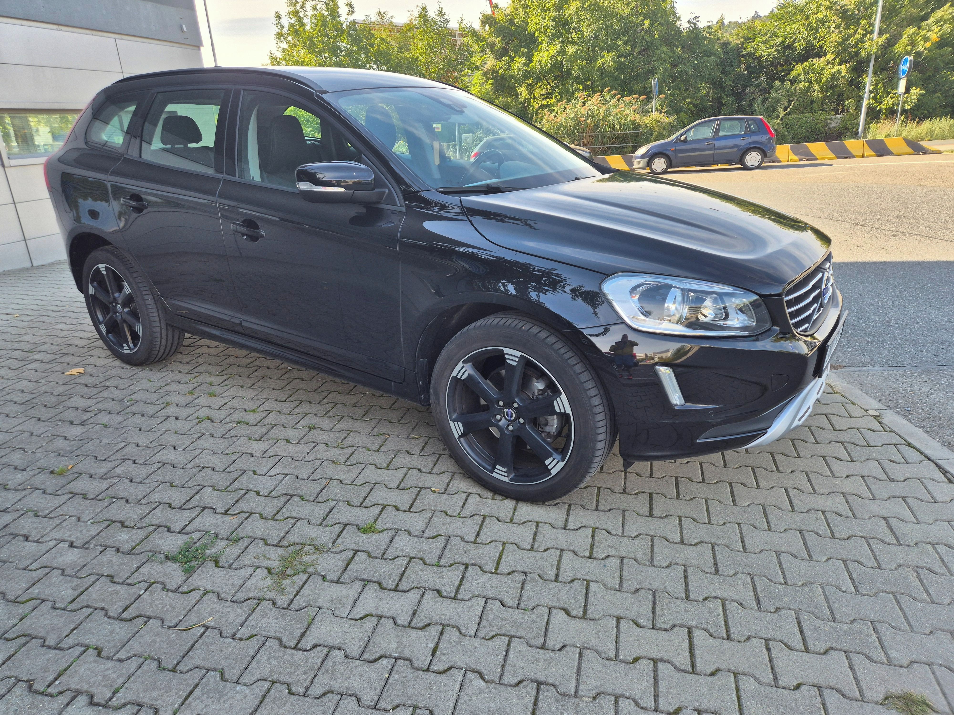 Volvo XC60, Volvo XC 60 - D4, 5ti válec - fotka 4