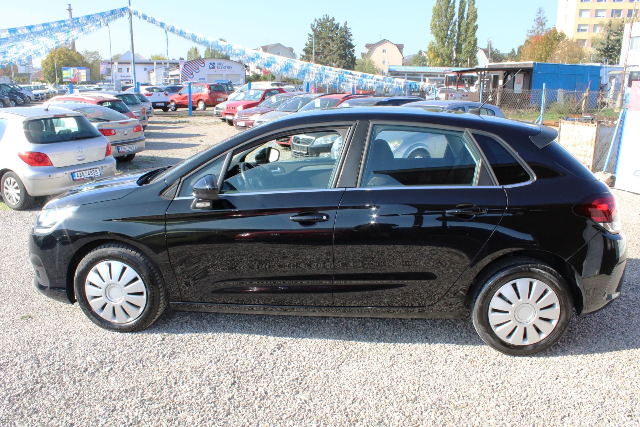 Citroën C4, 1,2i KLIMA NAVI TEMPOMAT PC - fotka 4