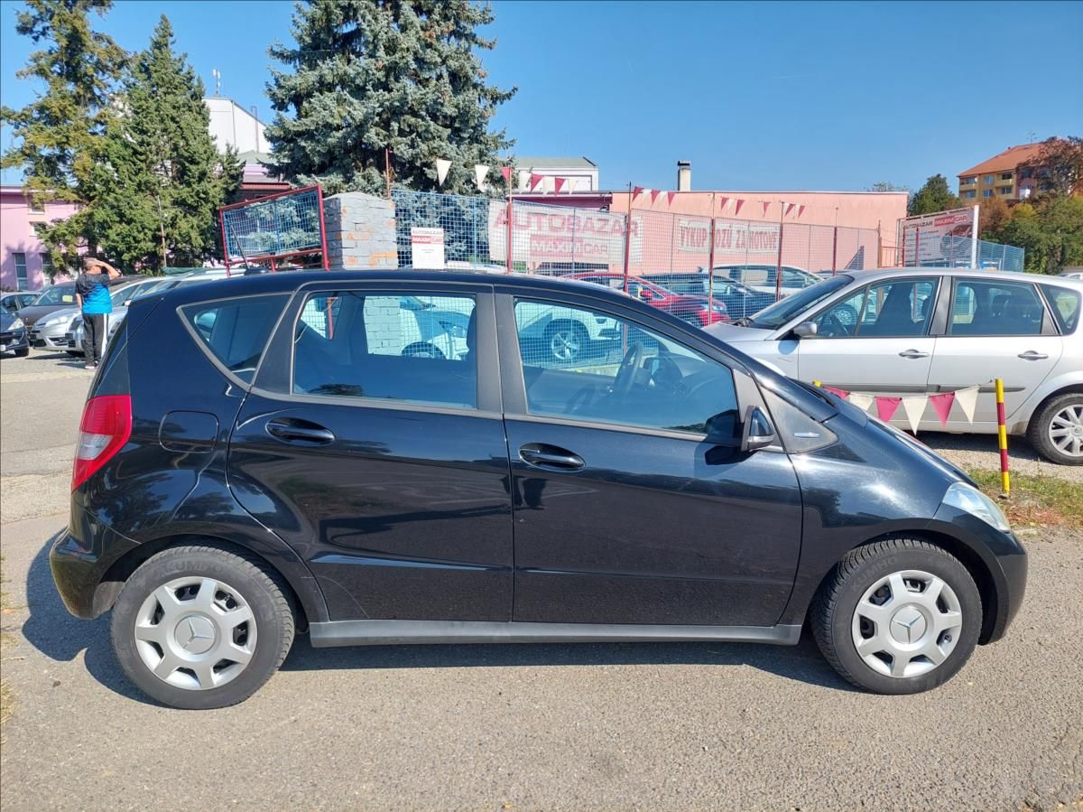 Mercedes-Benz Třídy A, 1,5 A 160+serviska+bez koroze+ - fotka 4