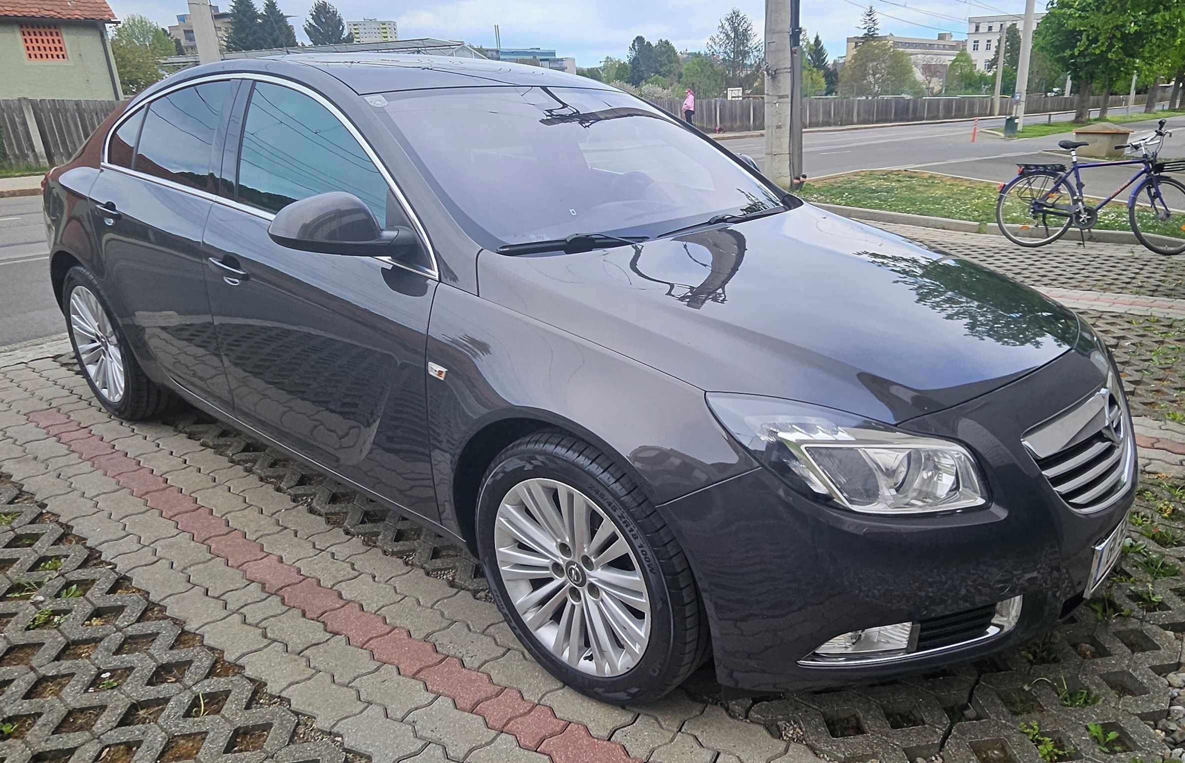 Opel Insignia, 2.0 CDTI + tažné a zimní pneu - fotka 4