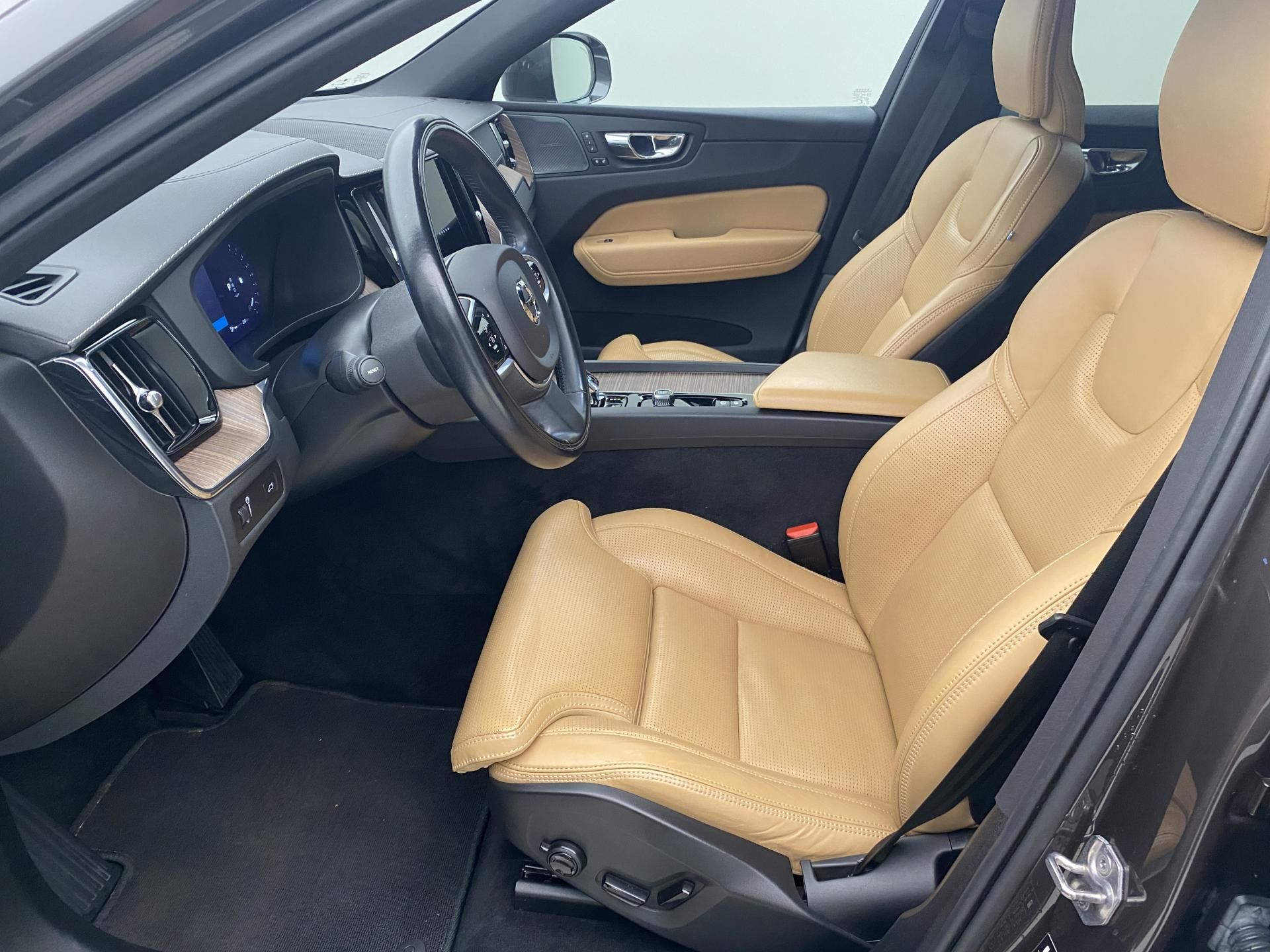 Volvo XC60, B5 BRIGHT PLUS AUT CZ - fotka 3