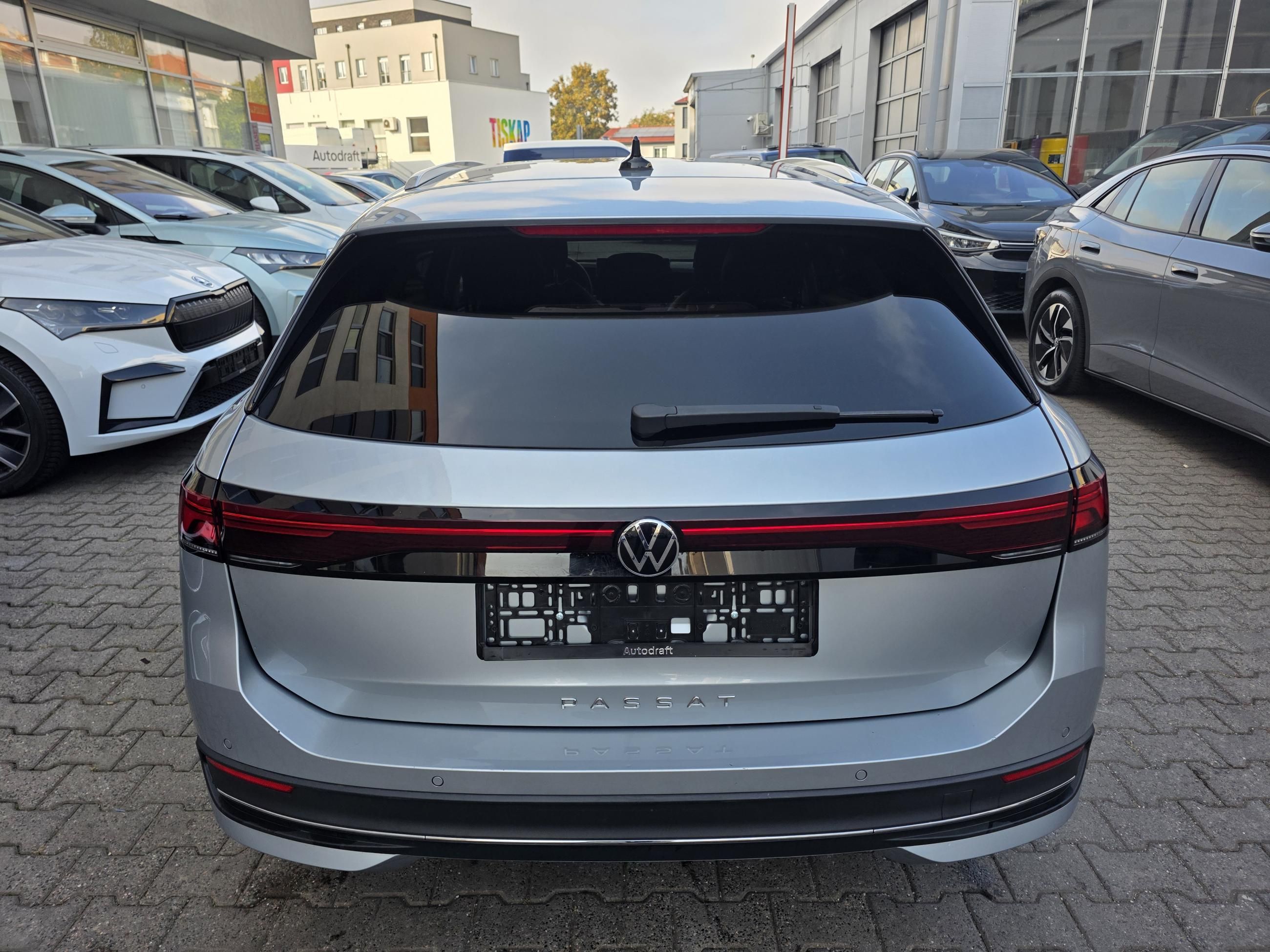 Volkswagen Passat Variant, 2.0 TDI 110kW DSG Matrix - fotka 5