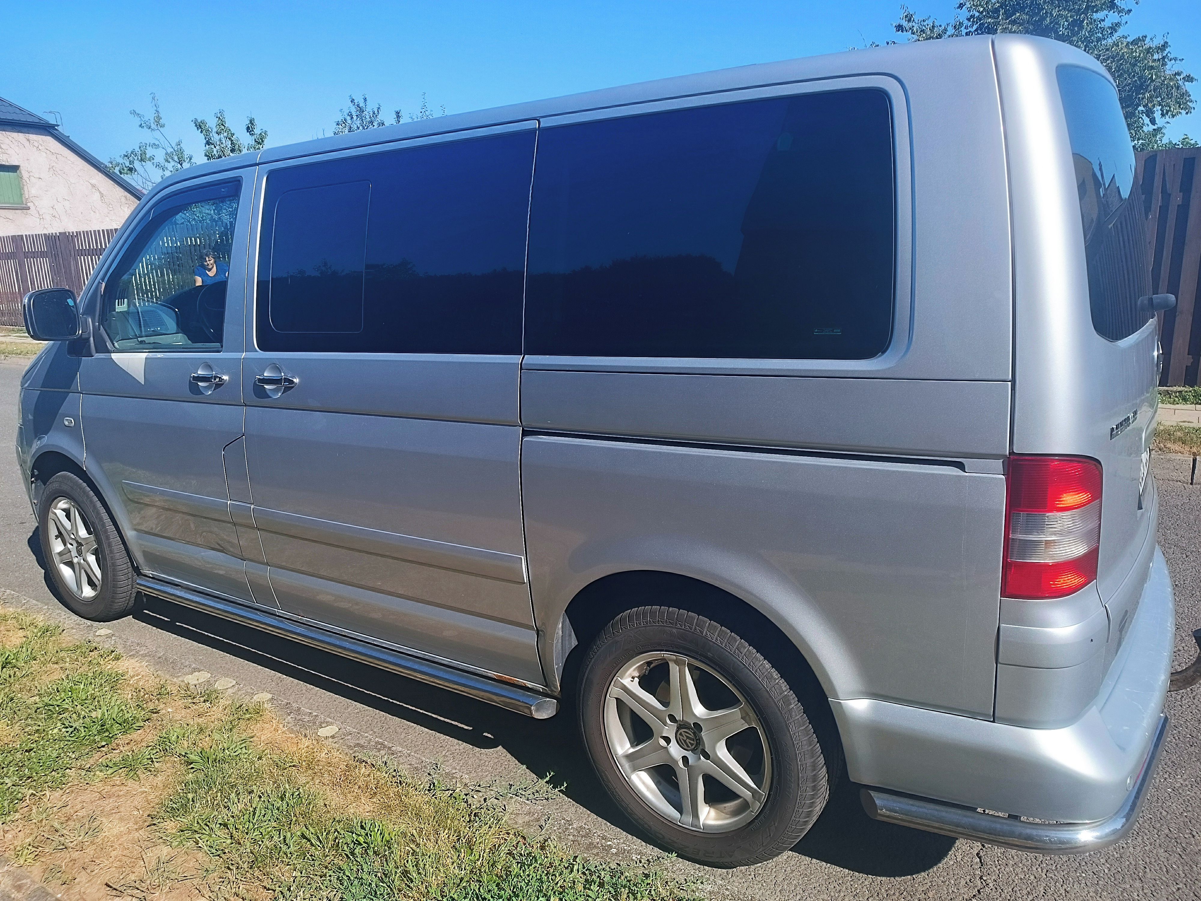 Volkswagen Multivan, VW Multivan T5 2.5 TDI - 4x4 - fotka 5